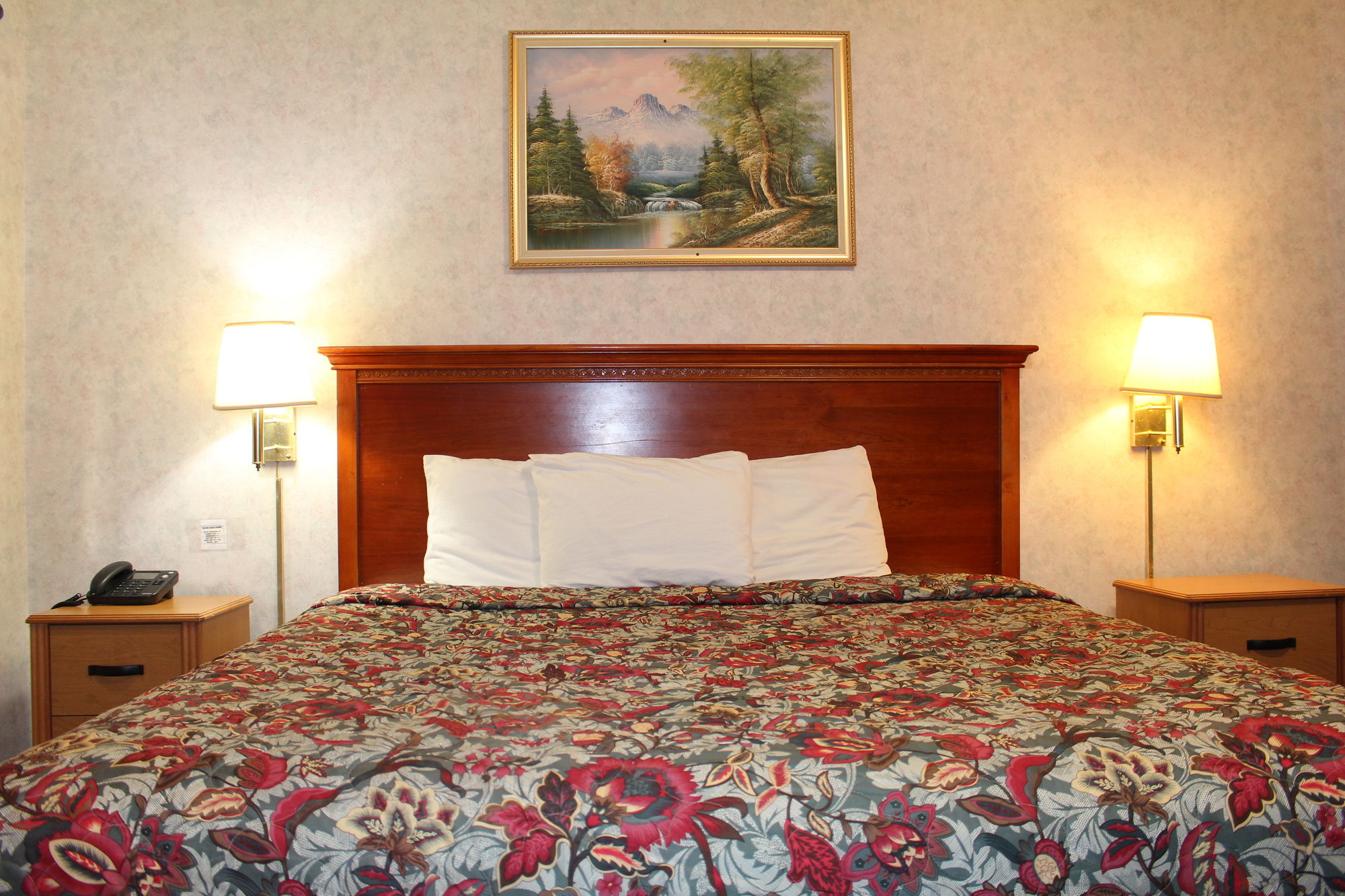Highlander Motor Inn