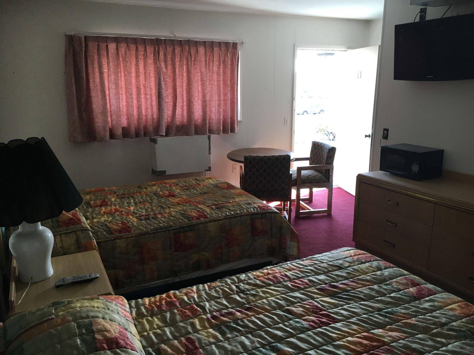 Oceanic Inn