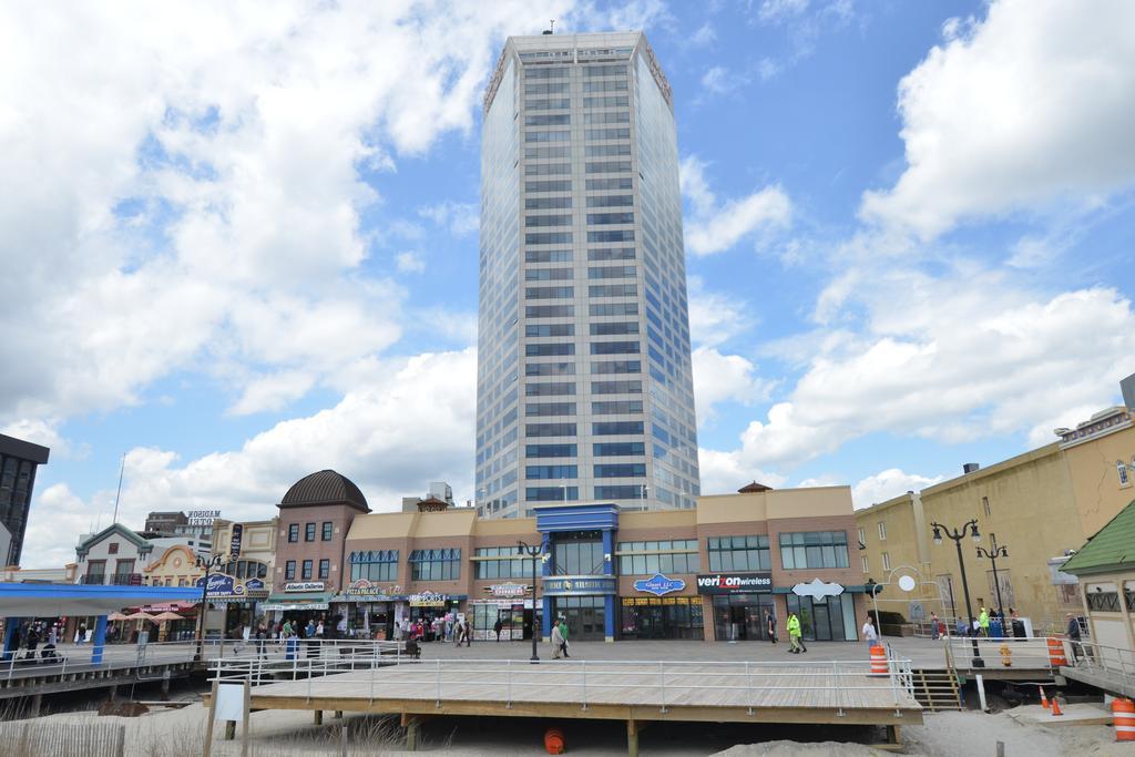 Atlantic Palace Suites