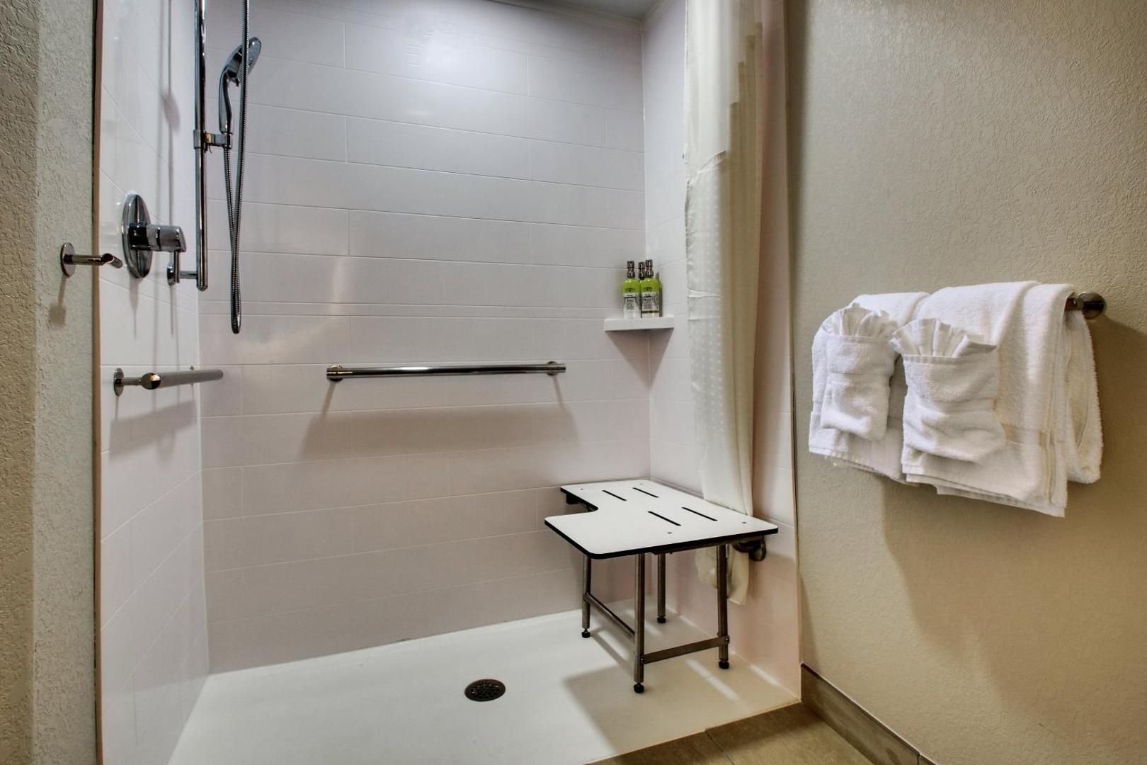 Holiday Inn Express & Suites Atlantic City W Pleasantville