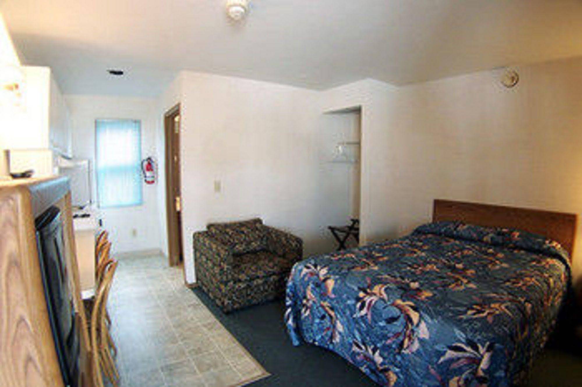 Sea Spray Motel