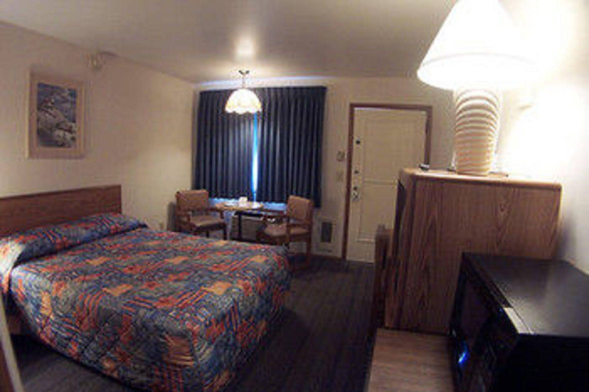 Sea Spray Motel
