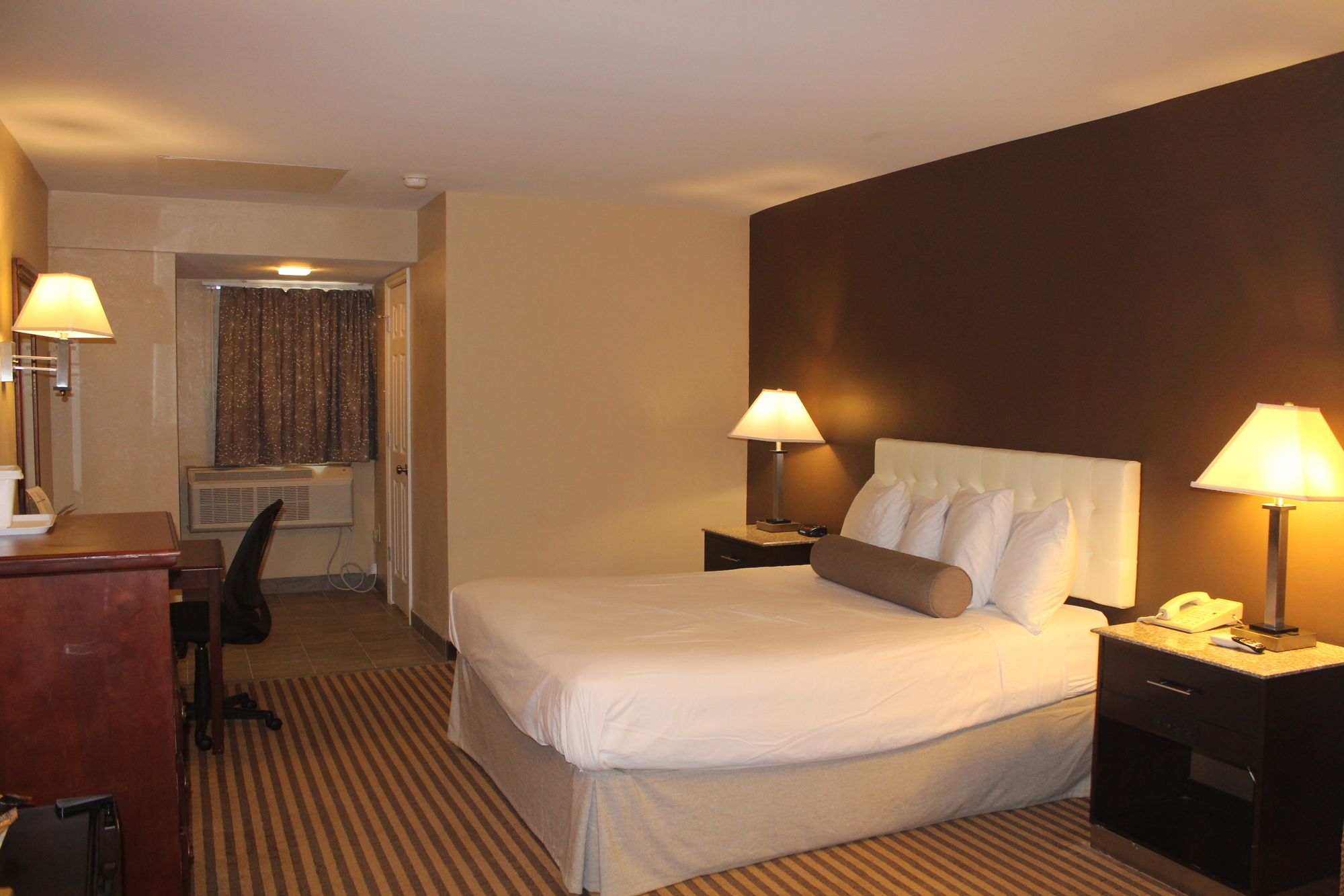 Travelodge by Wyndham Bellmawr