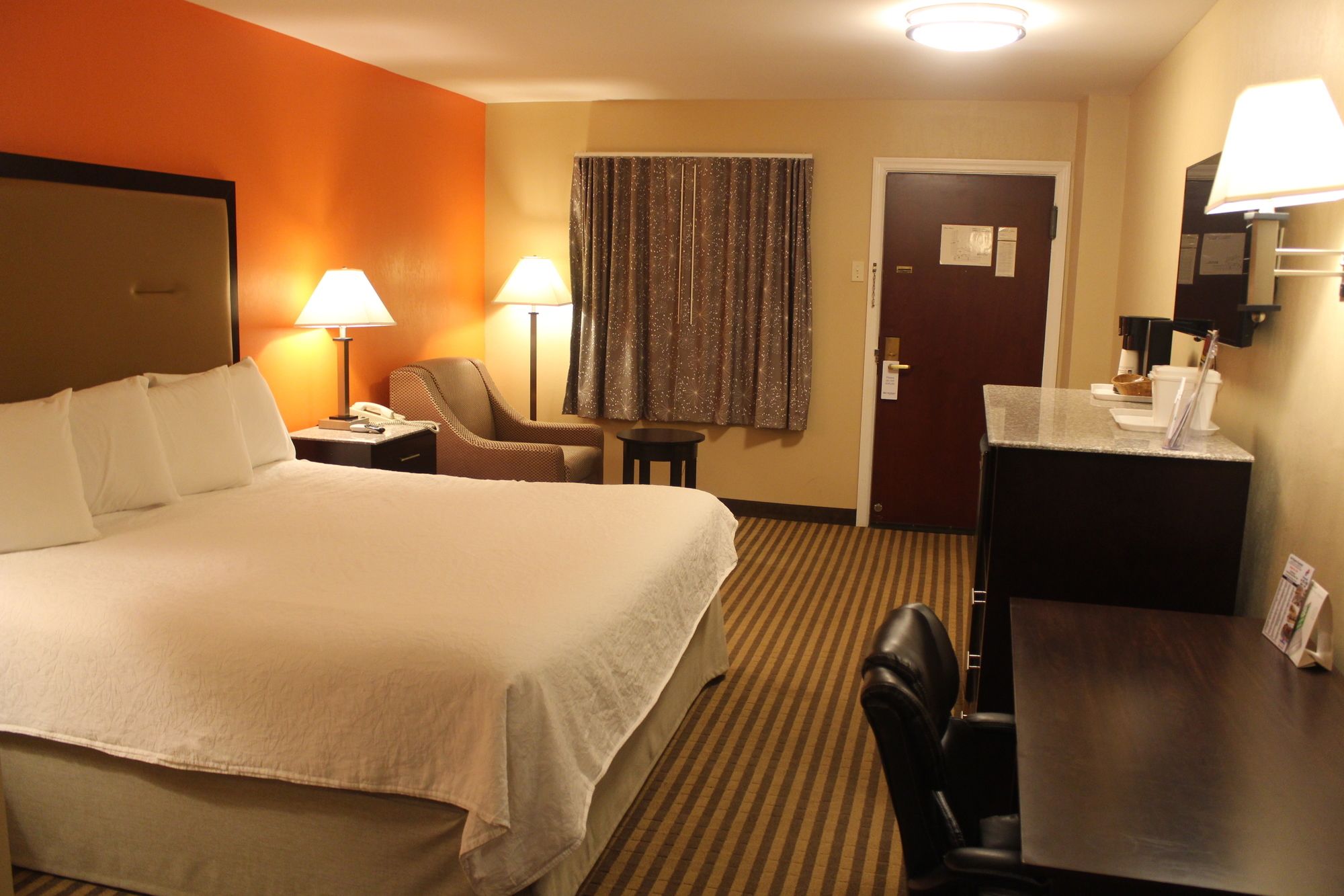 Travelodge by Wyndham Bellmawr