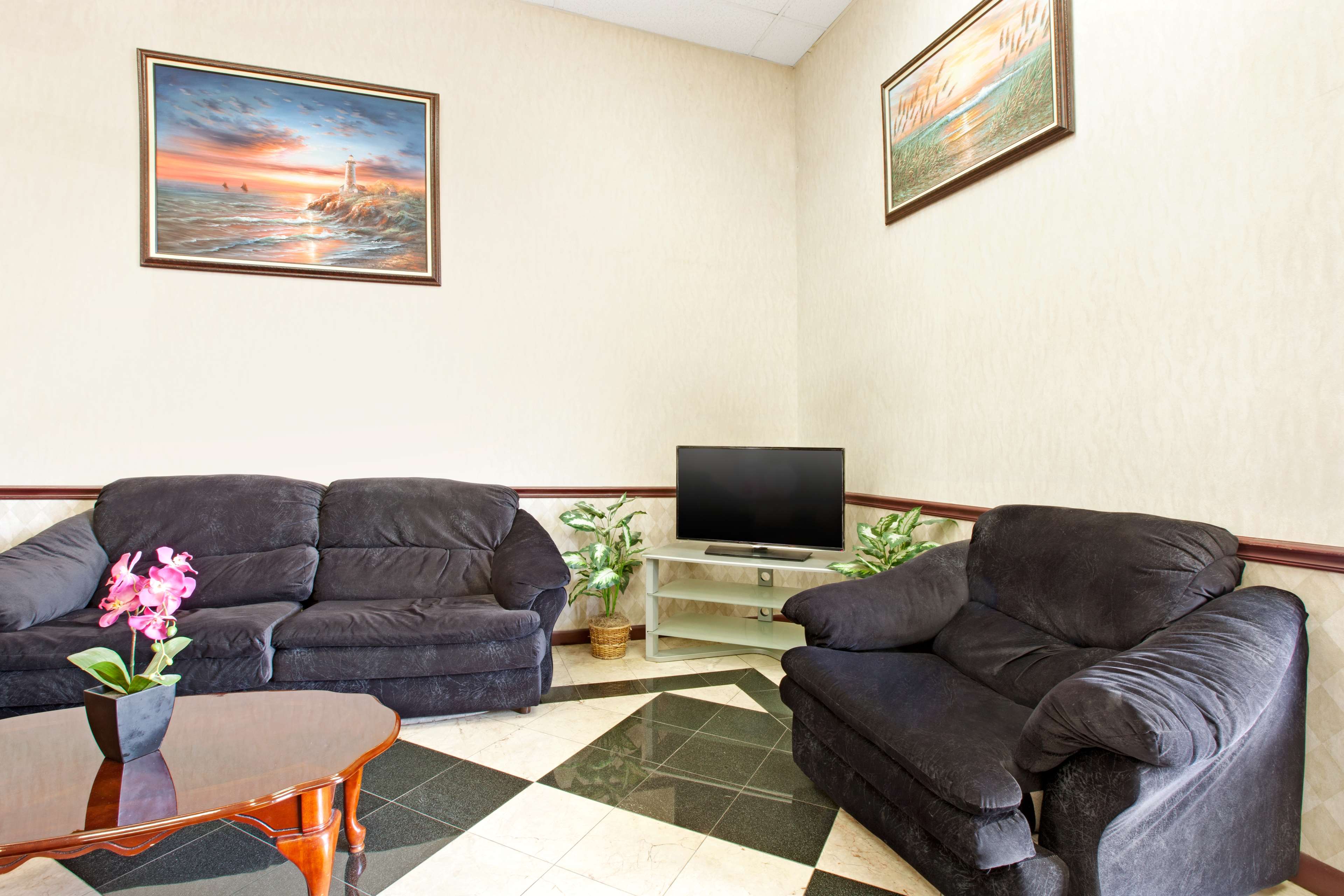 Travelodge by Wyndham Bellmawr