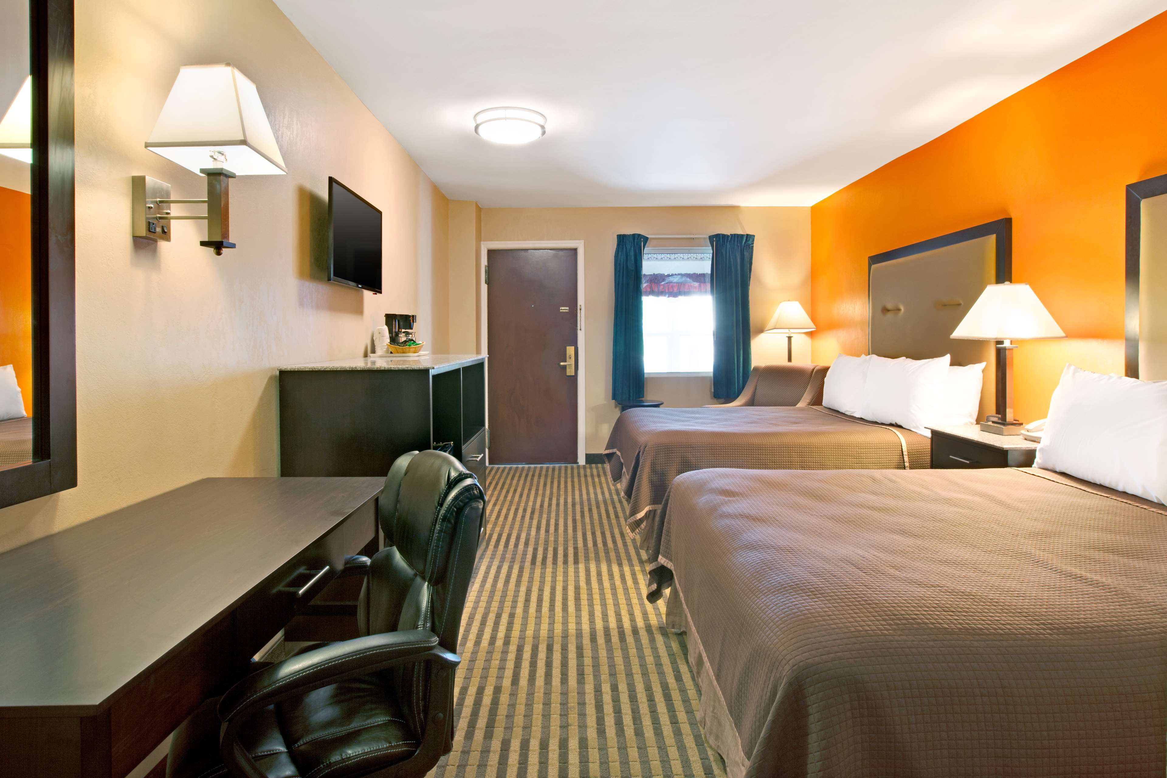 Travelodge by Wyndham Bellmawr