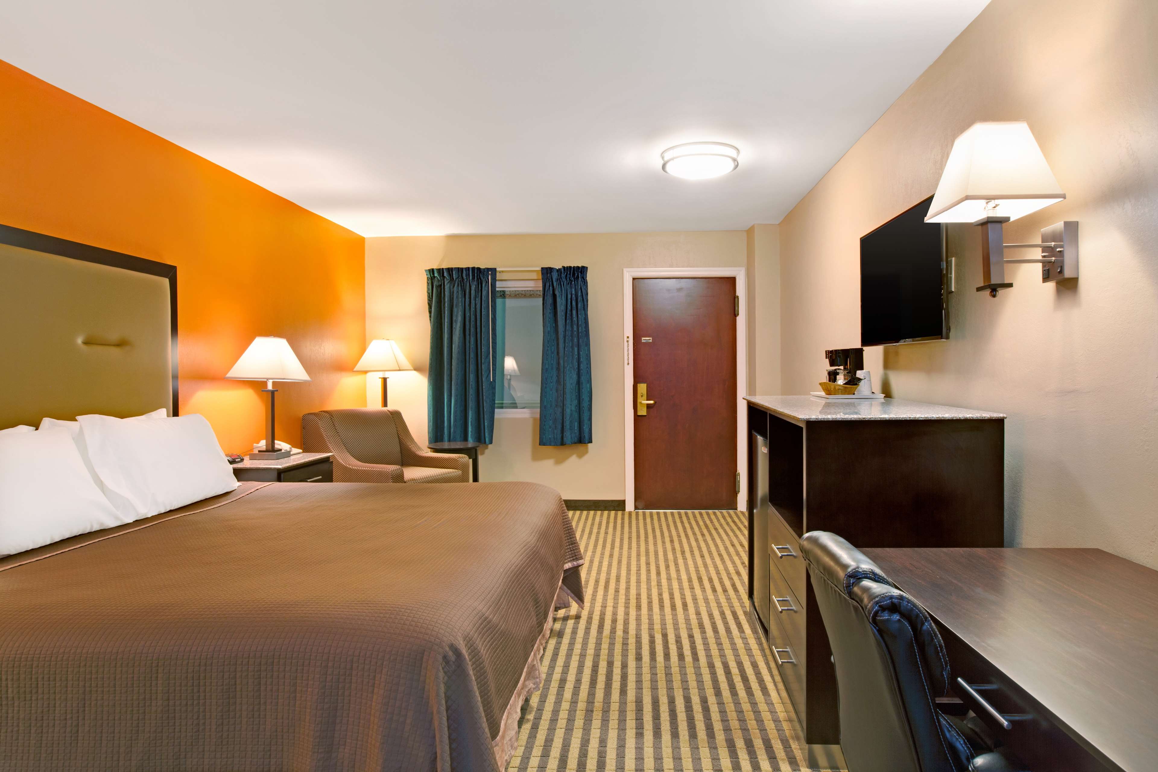 Travelodge by Wyndham Bellmawr