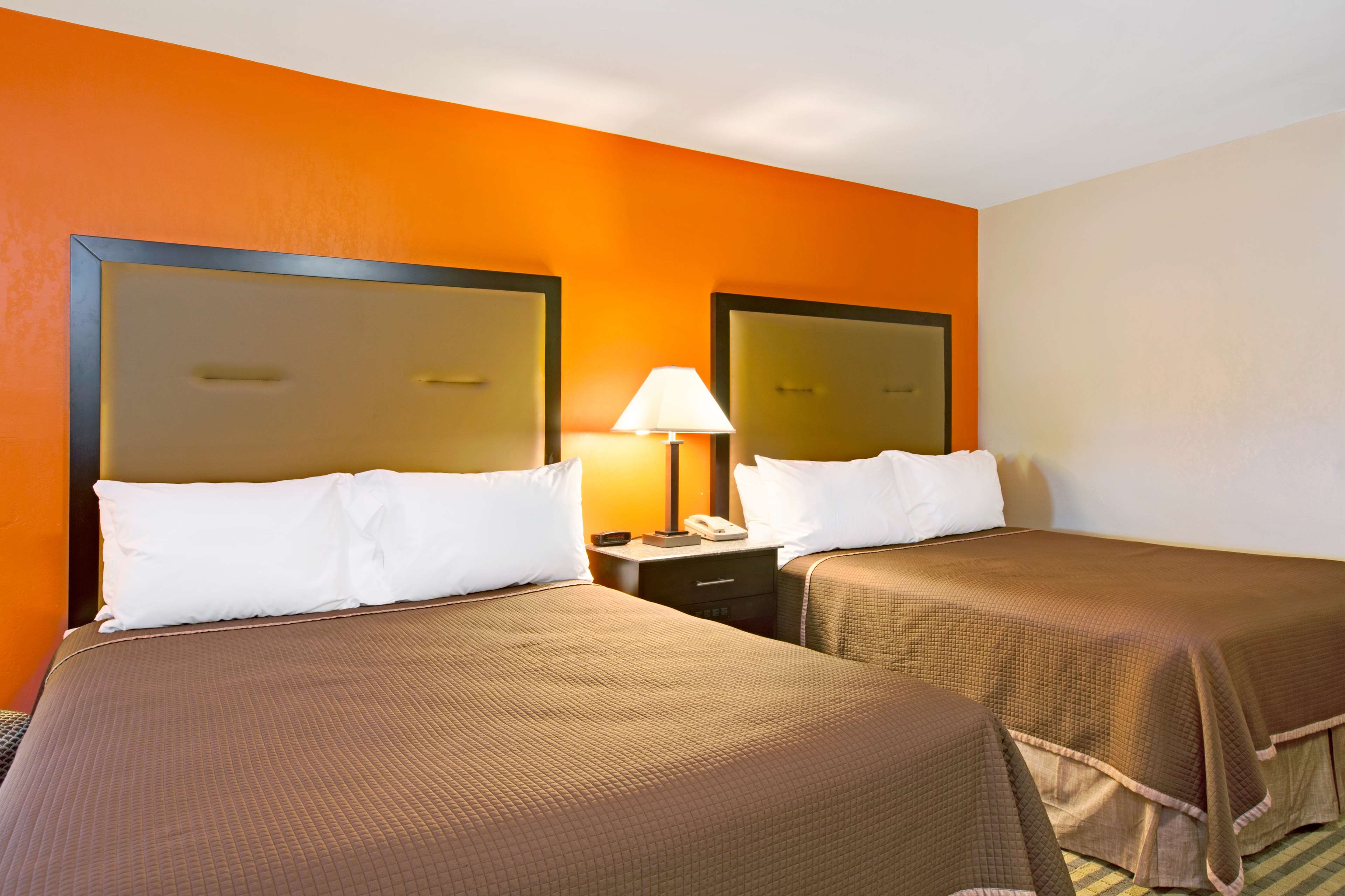 Travelodge by Wyndham Bellmawr