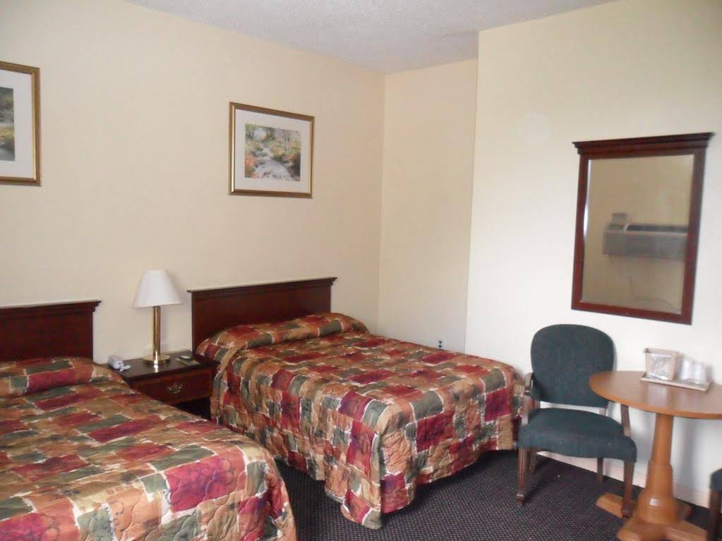 Red Carpet Inn Brooklawn