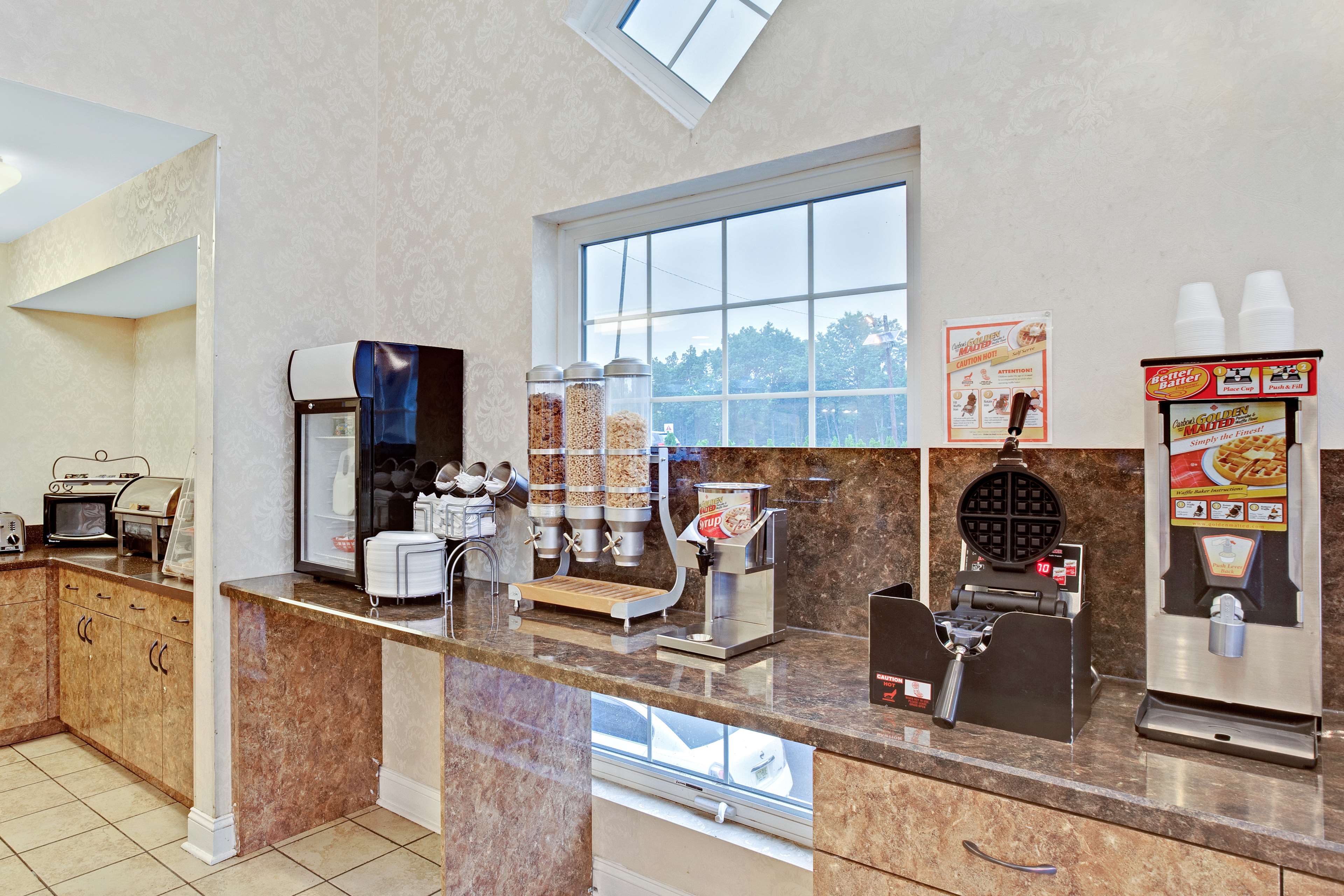 Howard Johnson by Wyndham Blackwood Near Philadelphia