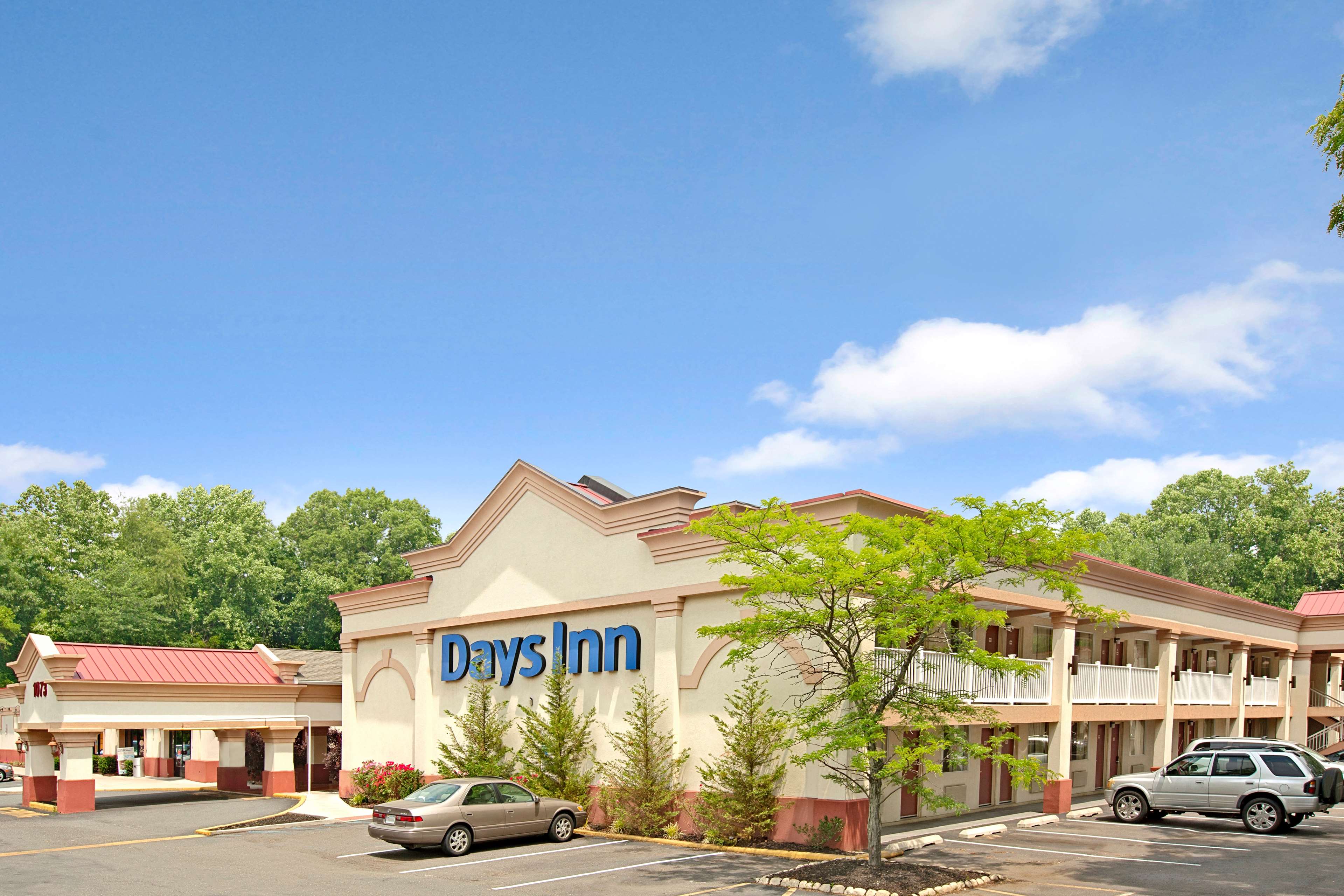 HomeTowne Studios by Red Roof Bordentown - McGuire AFB