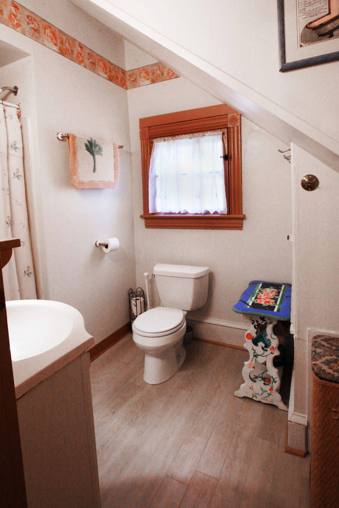 Antoinette's Apartments & Suites