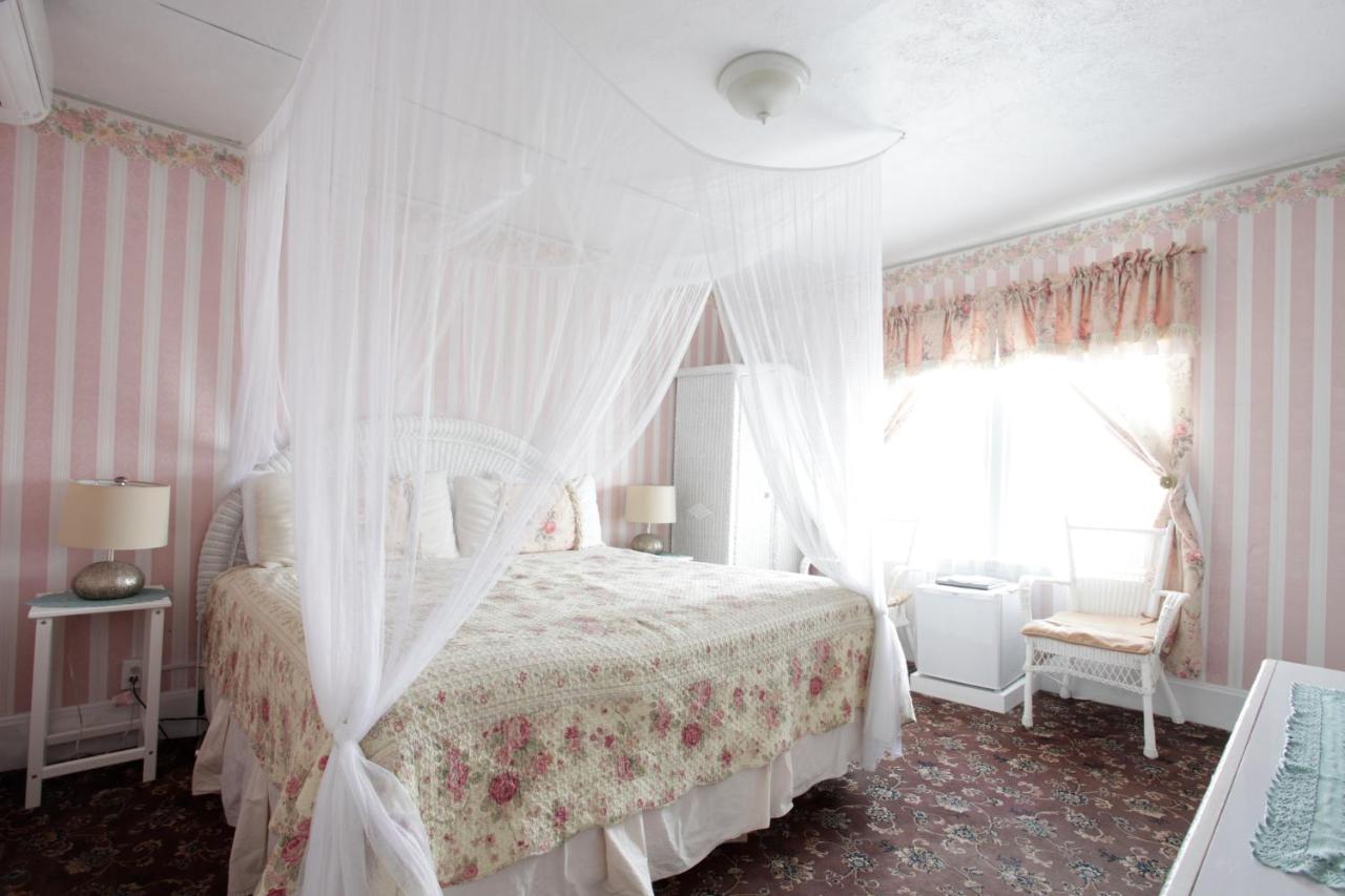 Historic Hotel Macomber