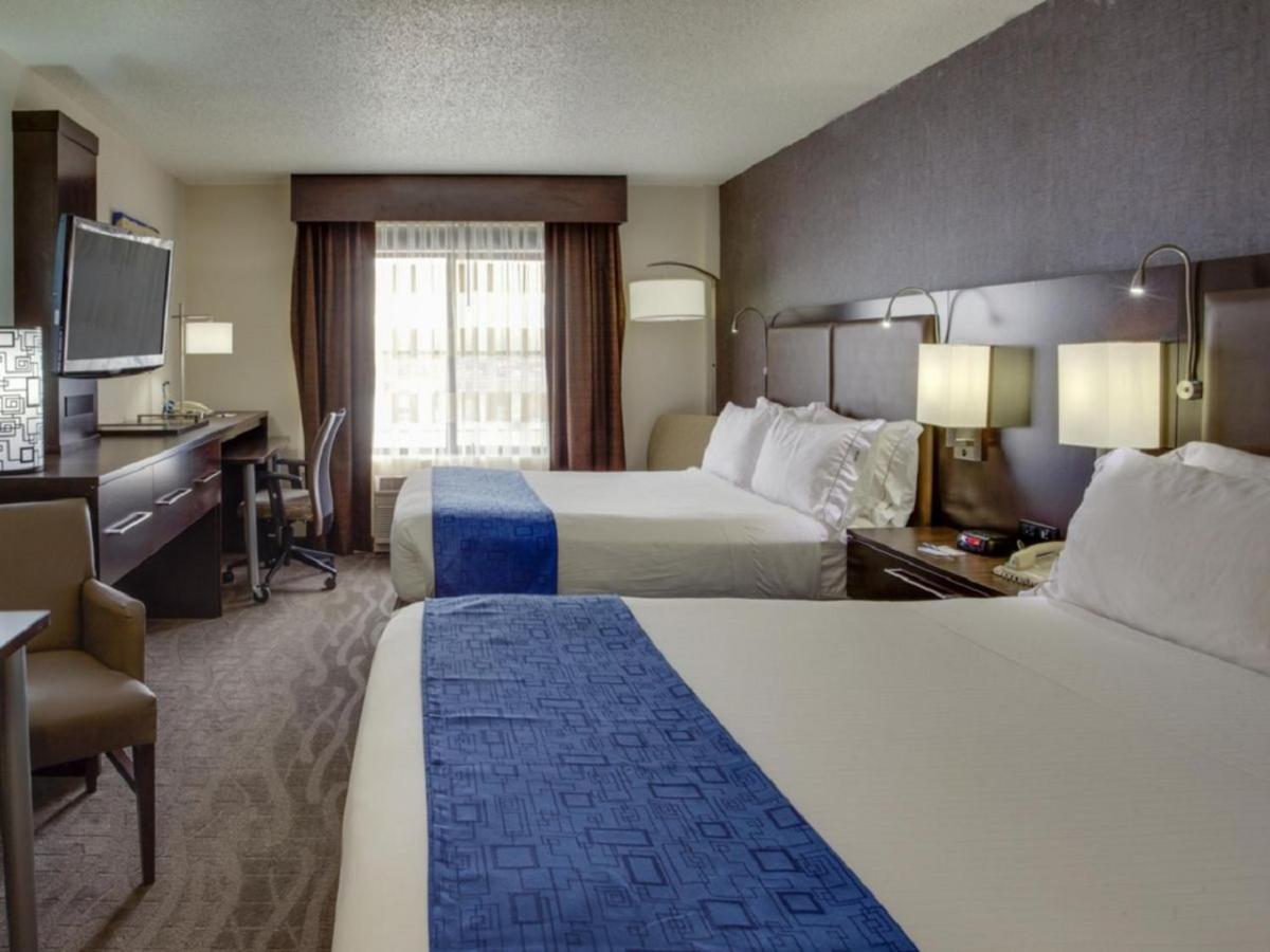 Holiday Inn Express Meadowlands Area