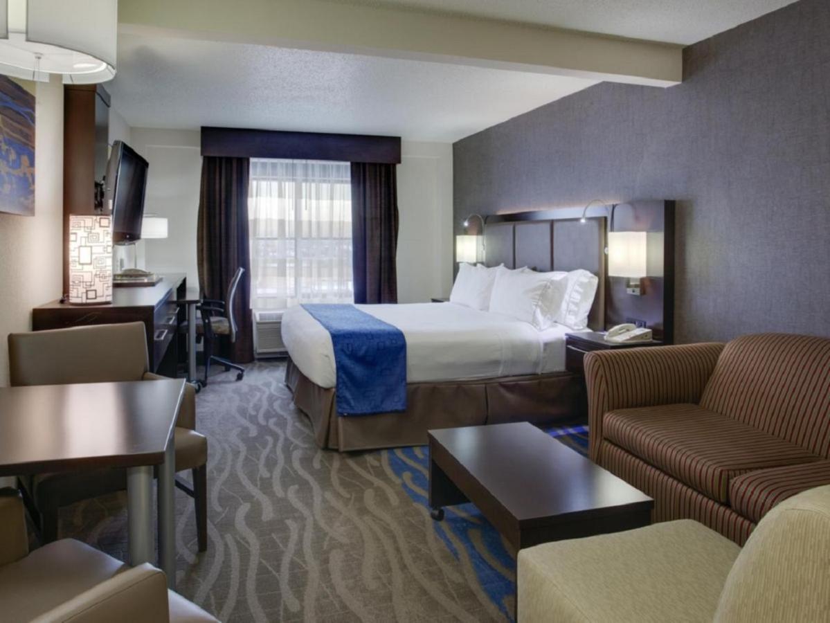 Holiday Inn Express Meadowlands Area