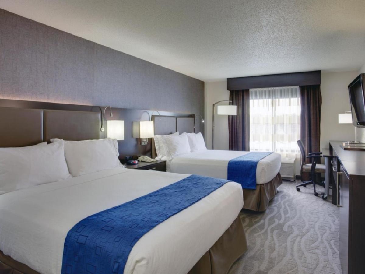 Holiday Inn Express Meadowlands Area