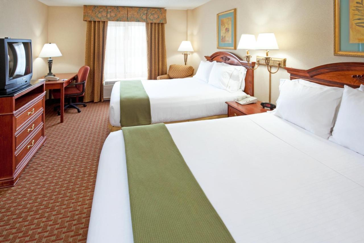 Holiday Inn Express Meadowlands Area