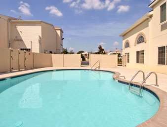 Days Inn & Suites by Wyndham Cherry Hill - Philadelphia