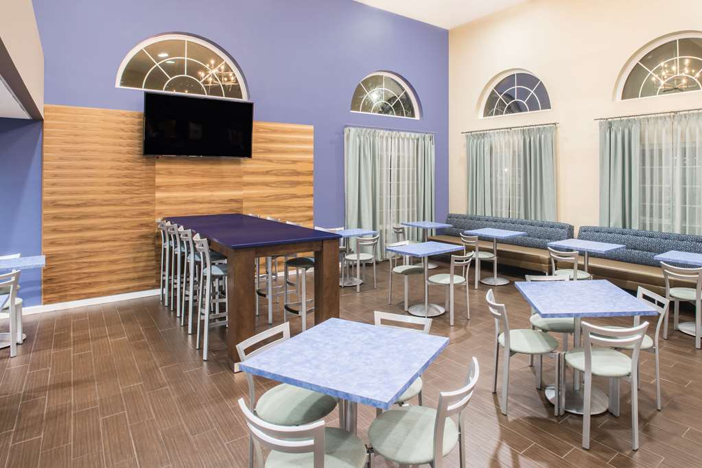 Days Inn & Suites by Wyndham Cherry Hill - Philadelphia