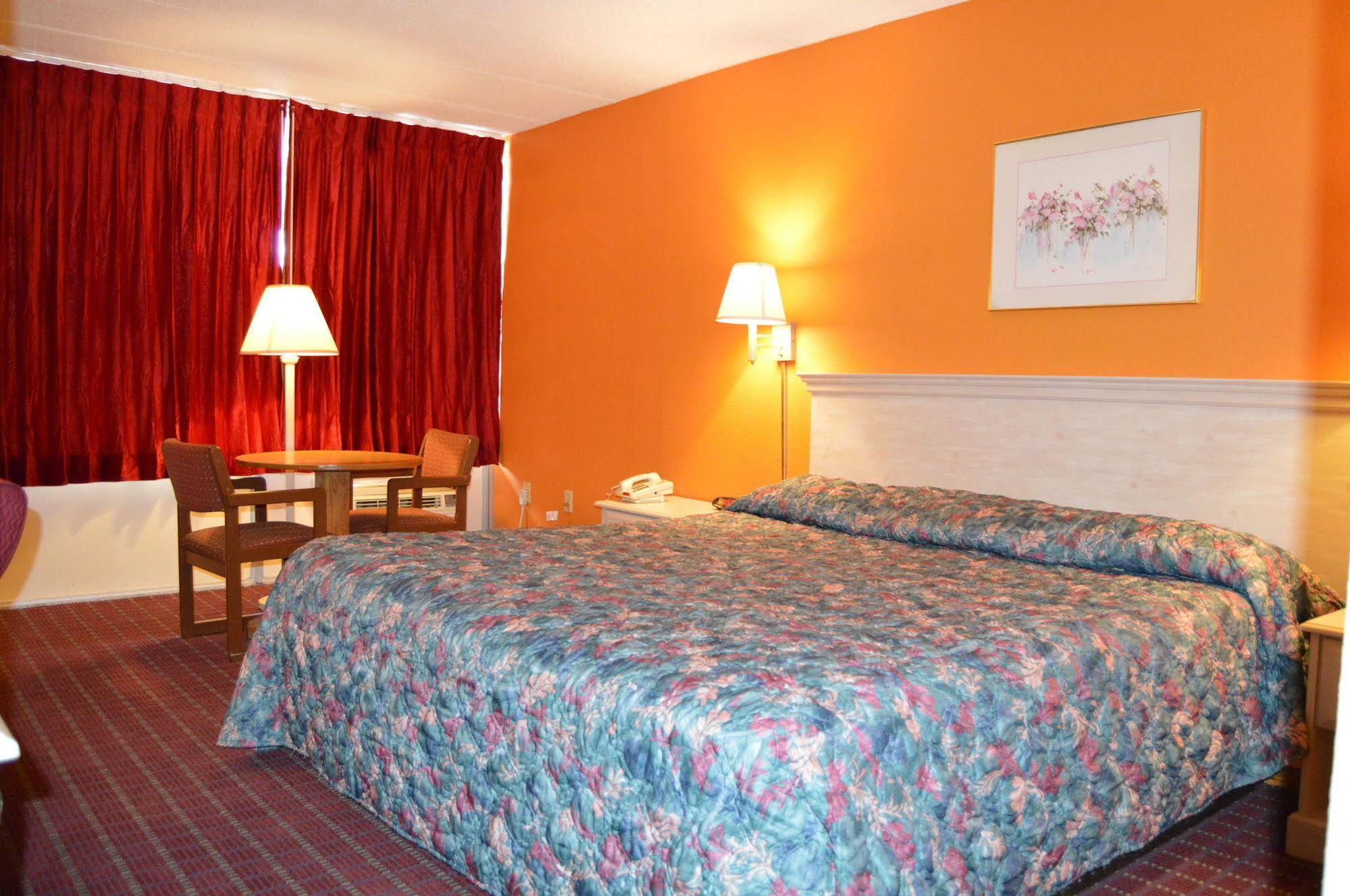 Travelers Inn Dayton