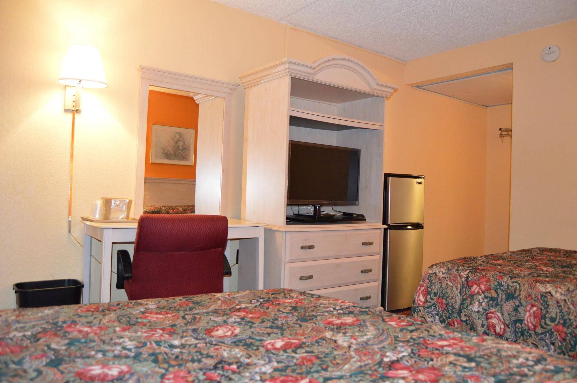 Travelers Inn Dayton