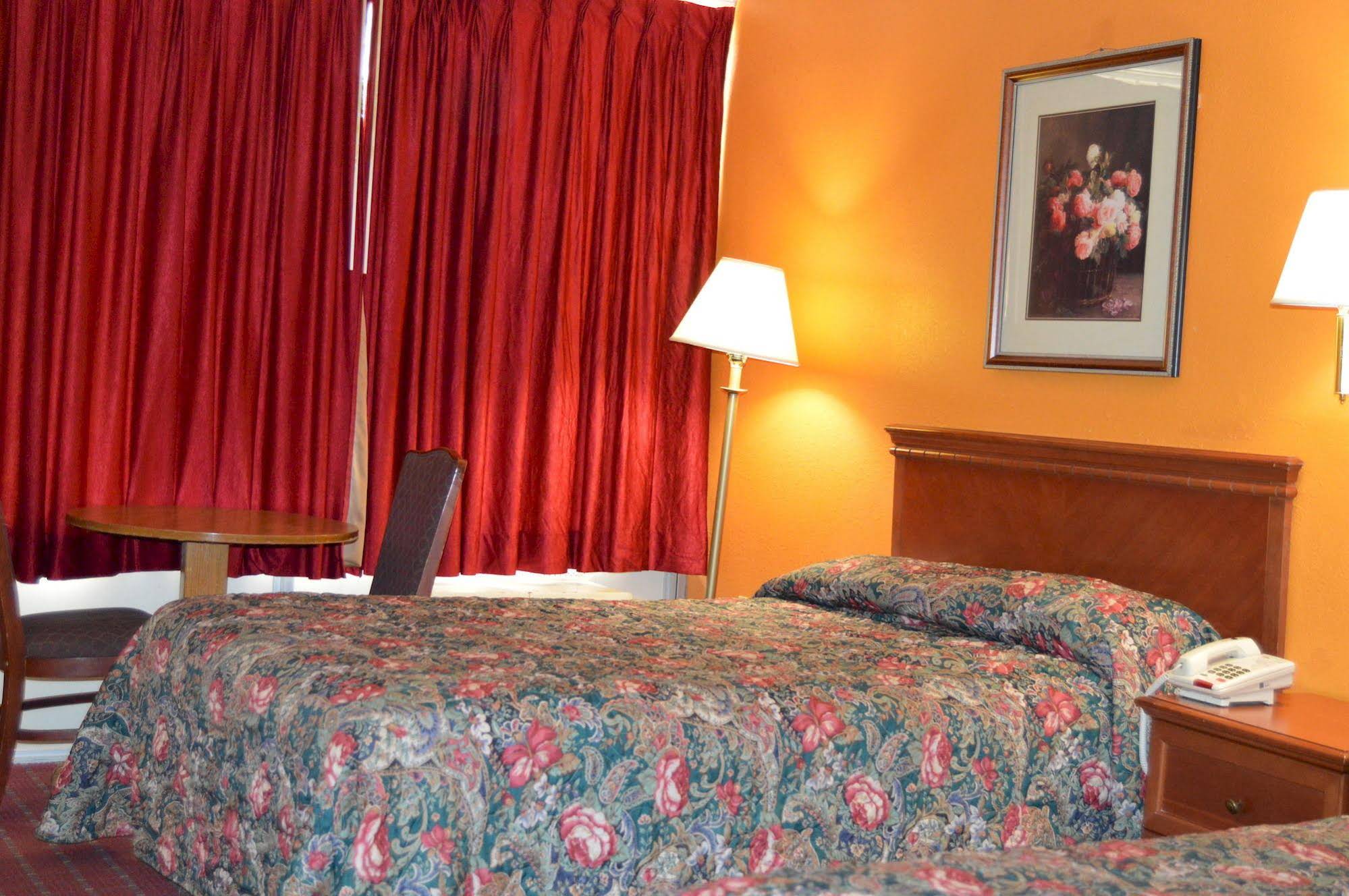 Travelers Inn Dayton