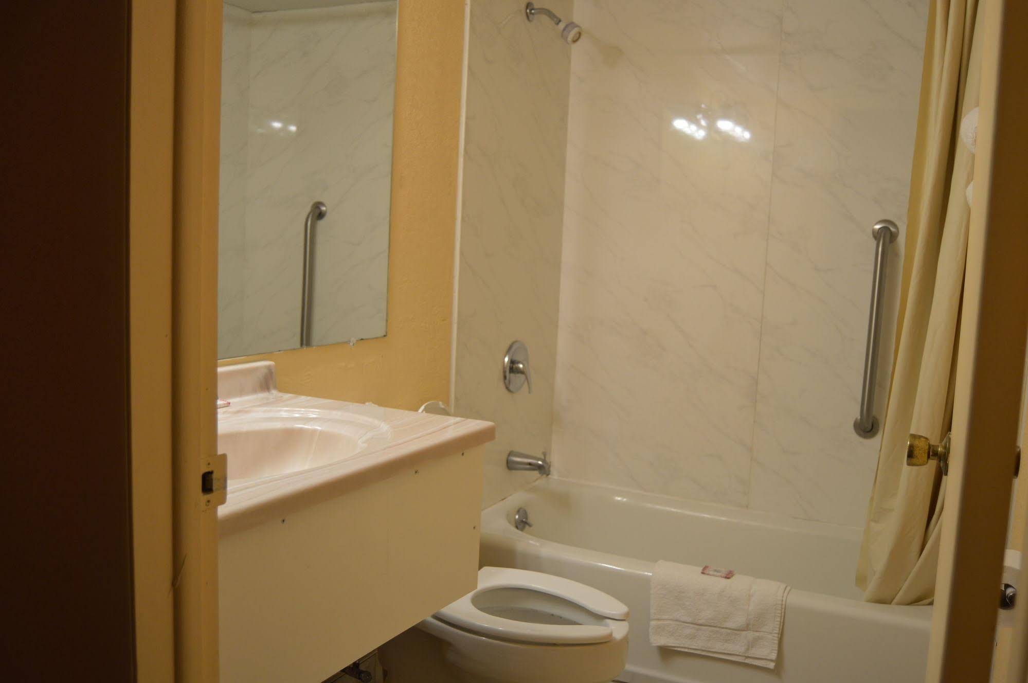 Travelers Inn Dayton