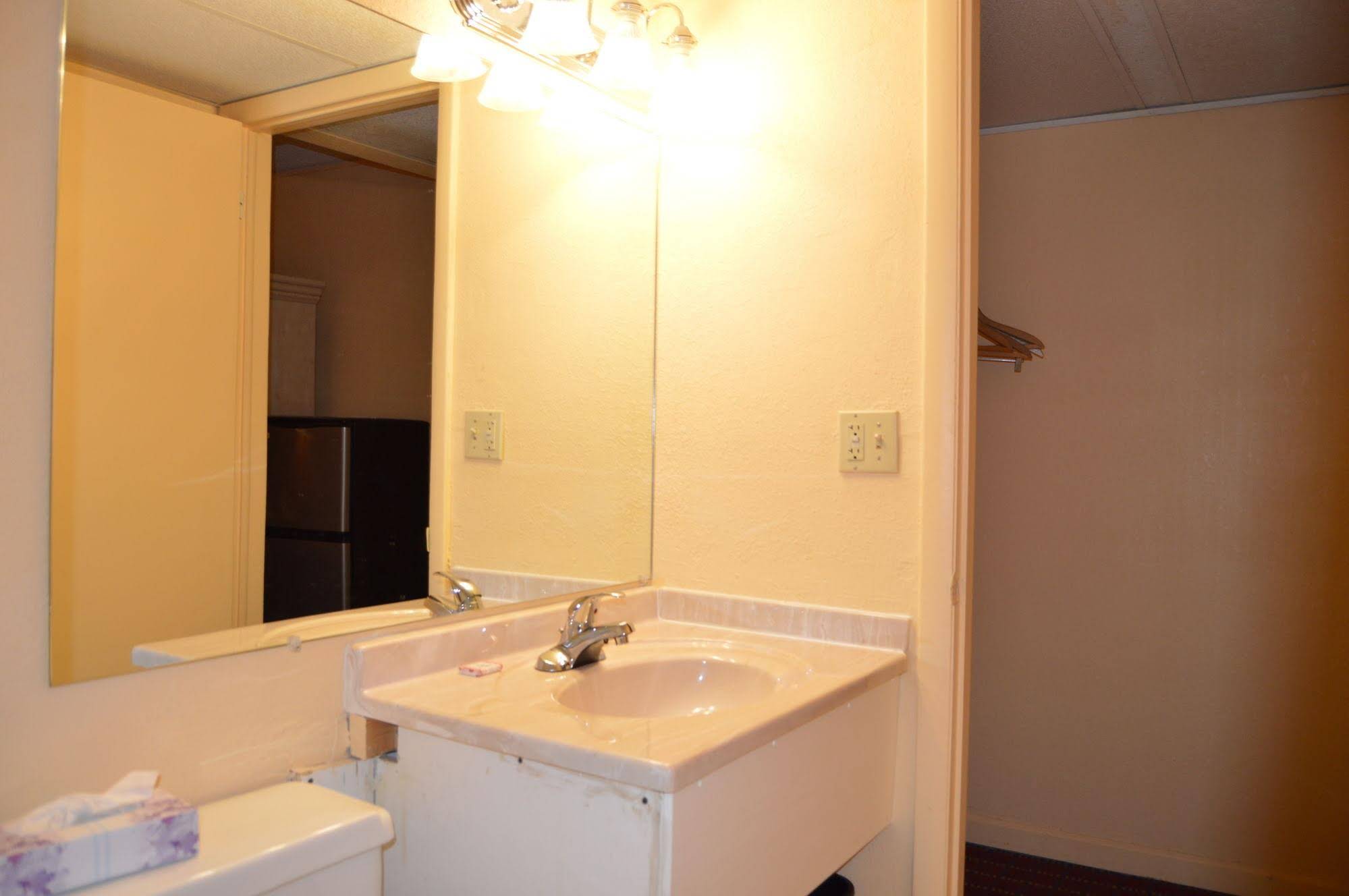 Travelers Inn Dayton