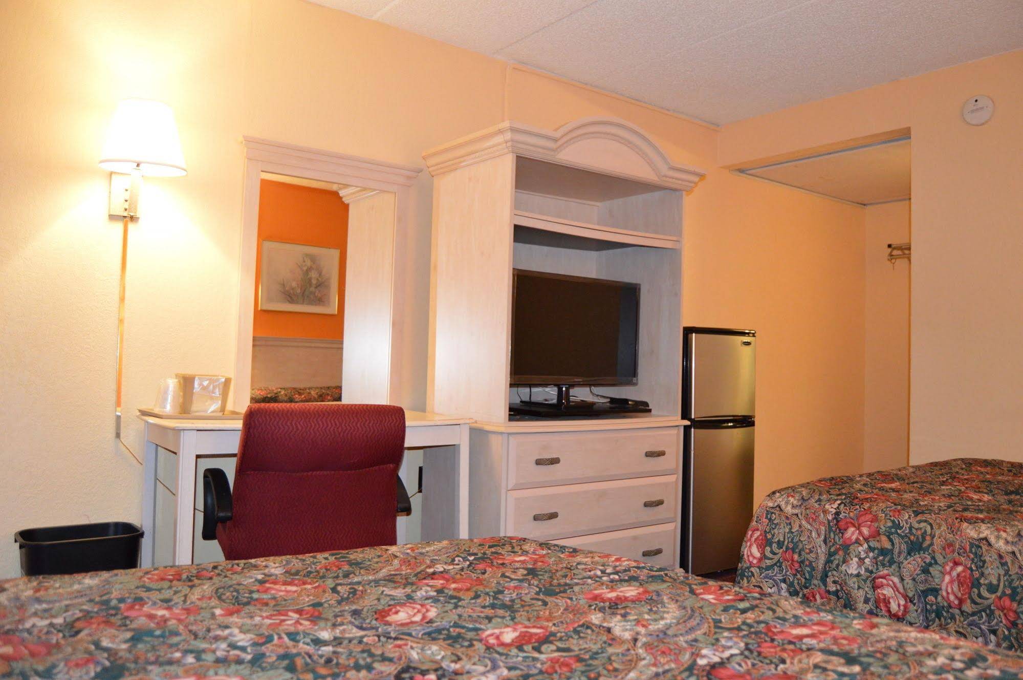 Travelers Inn Dayton