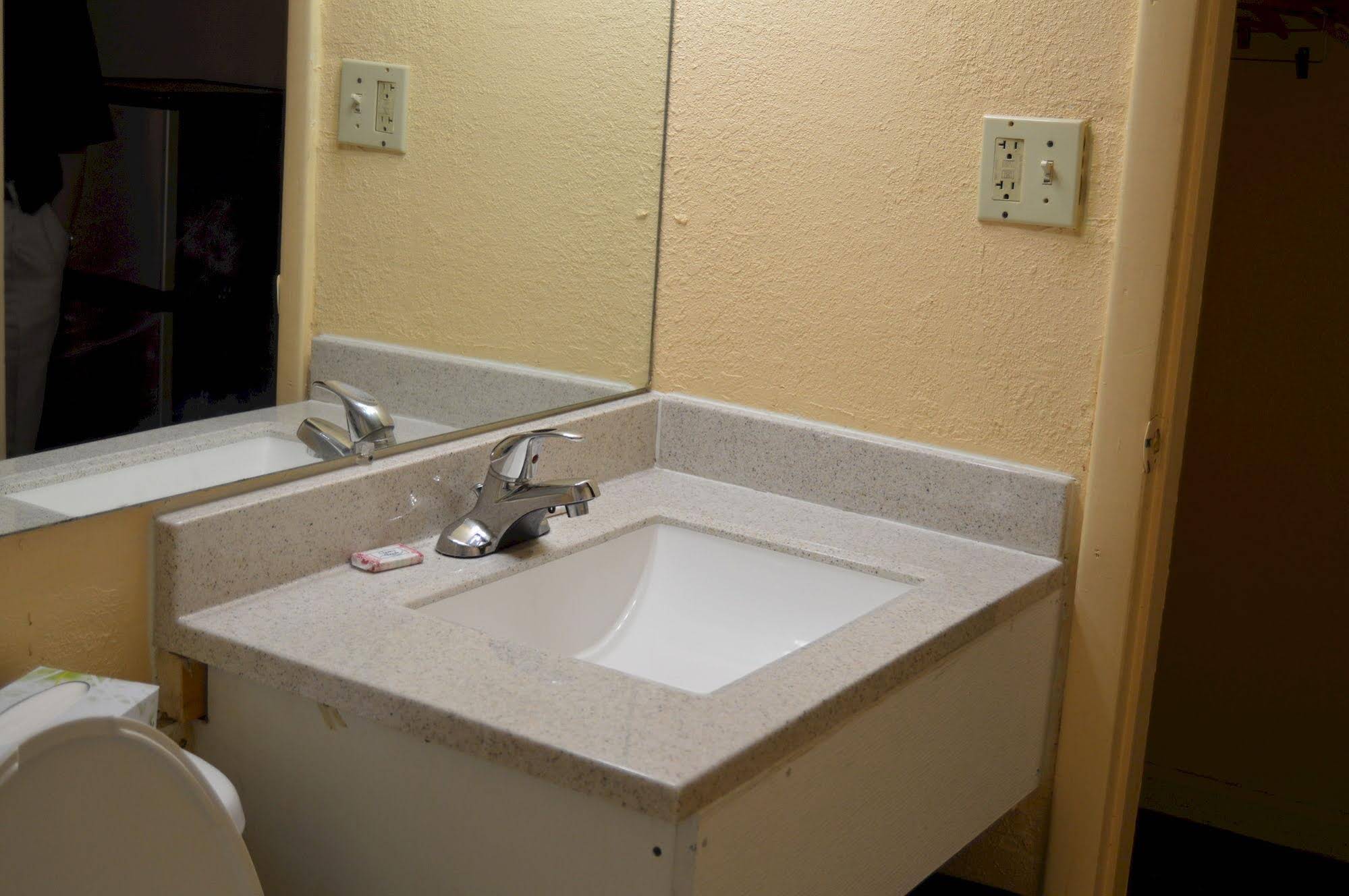 Travelers Inn Dayton