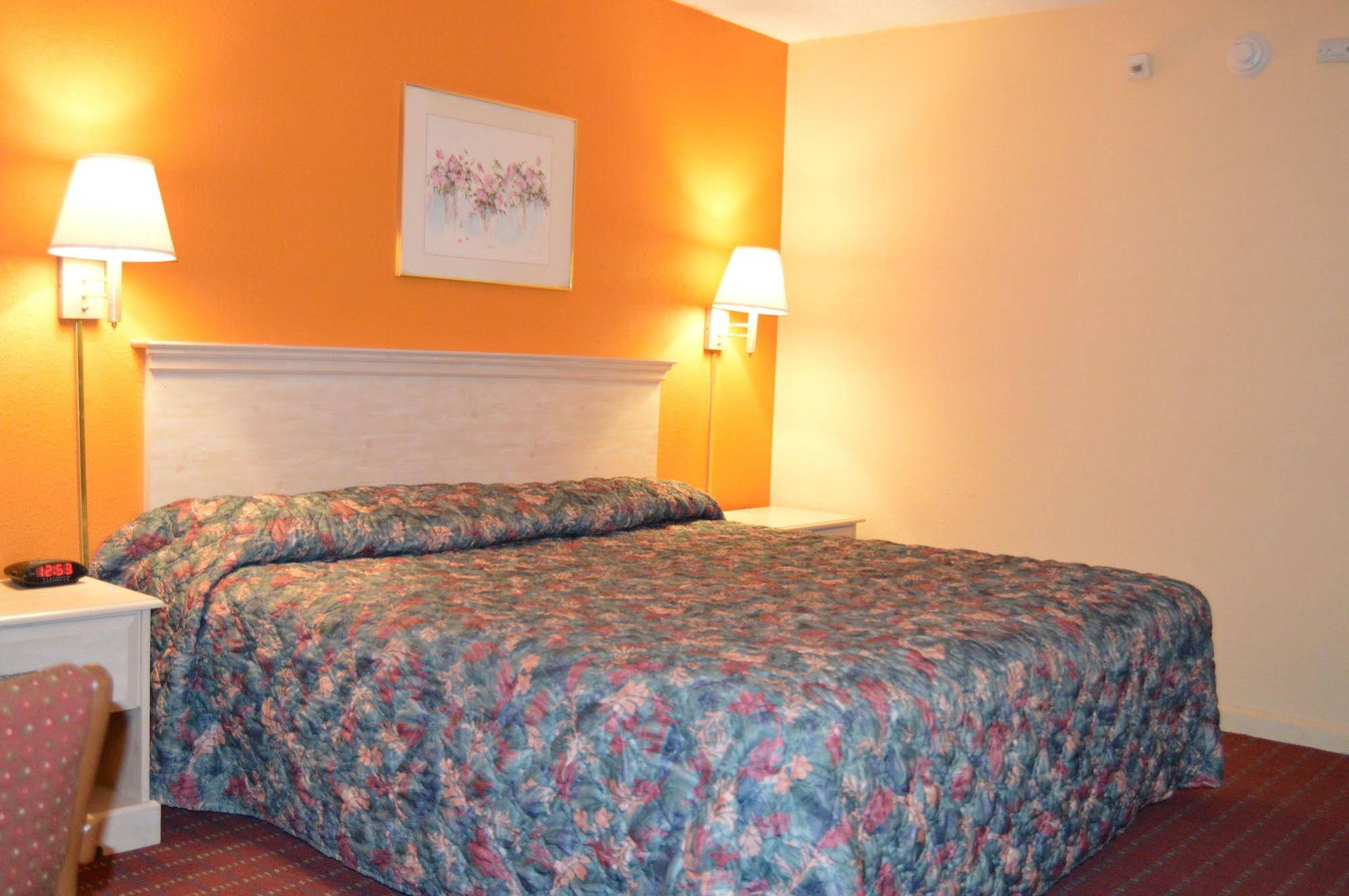 Travelers Inn Dayton