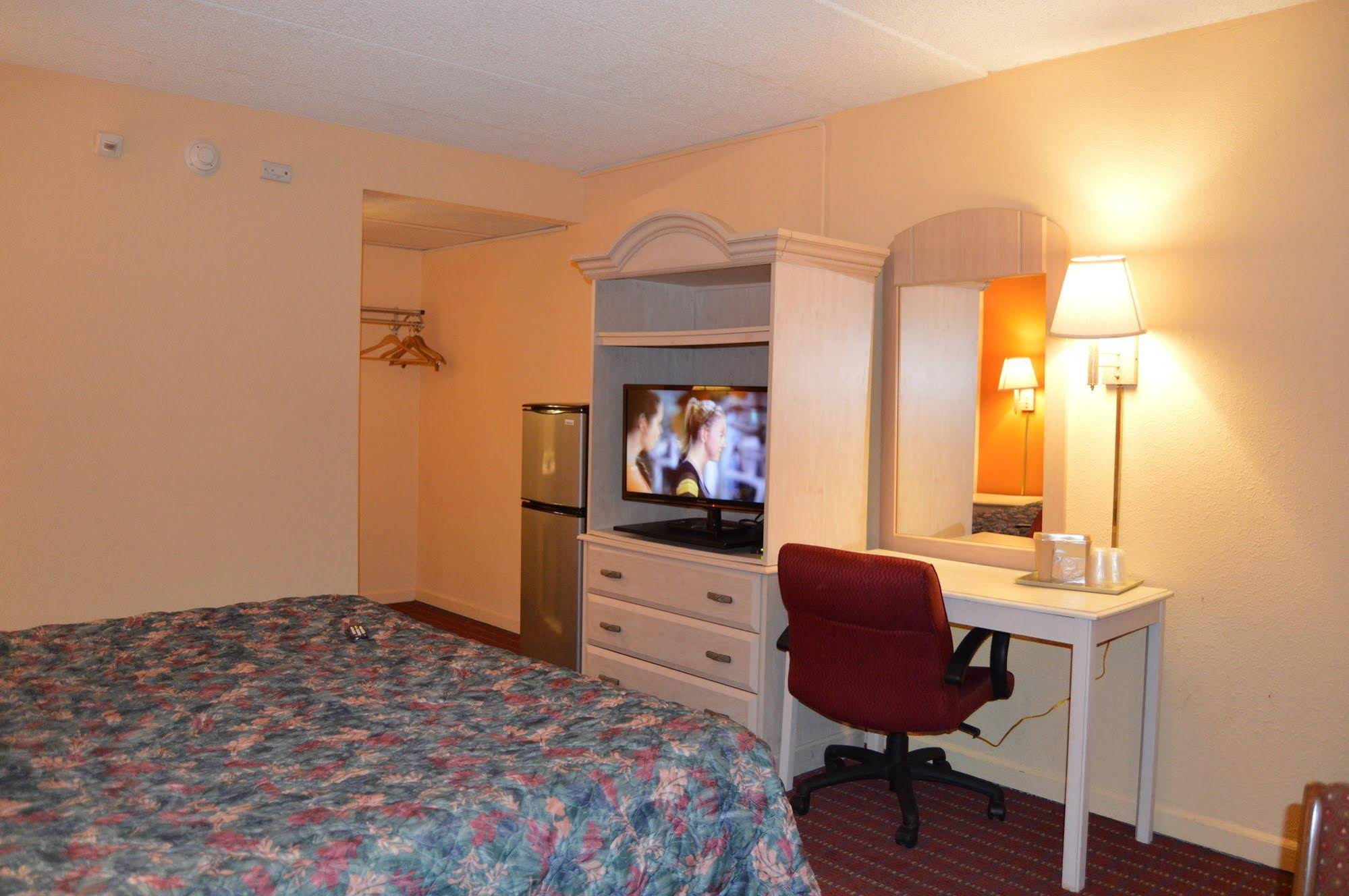 Travelers Inn Dayton