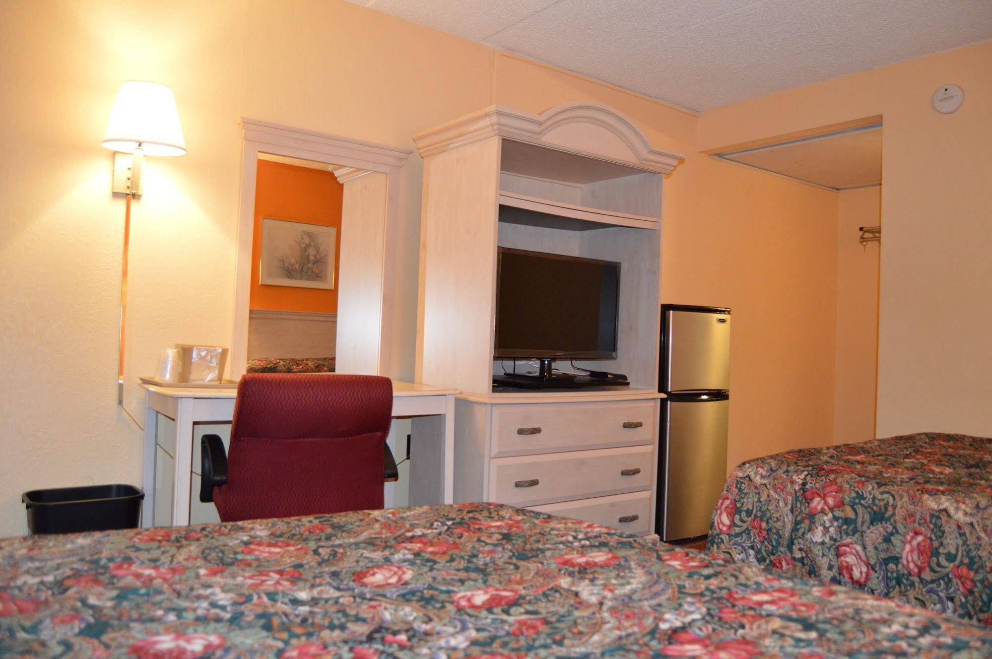 Travelers Inn Dayton