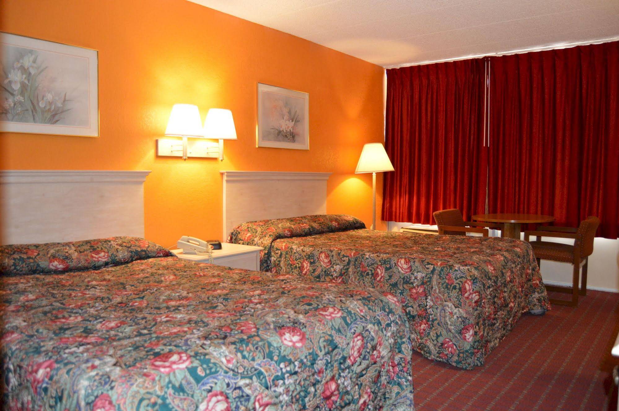 Travelers Inn Dayton