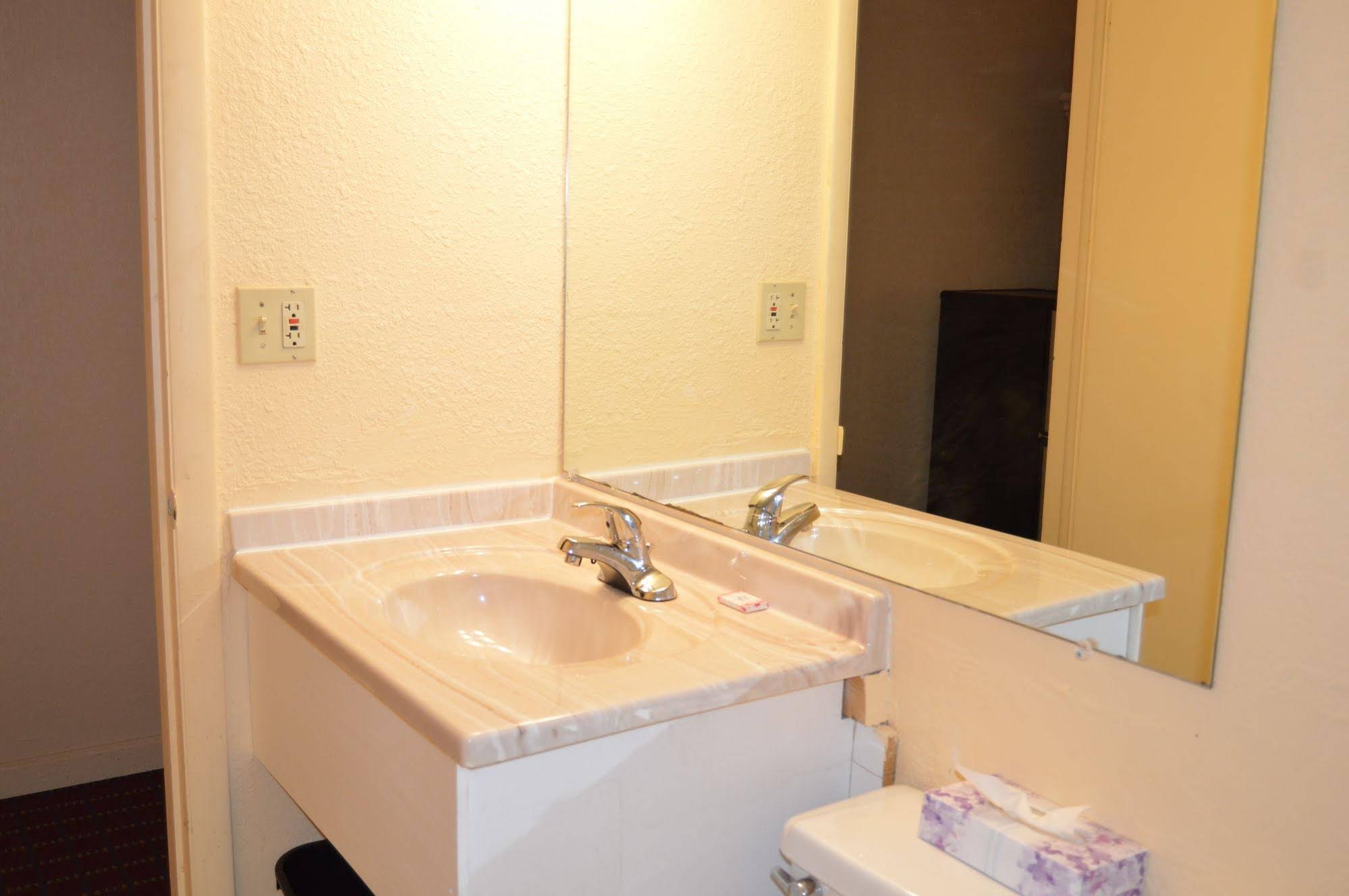 Travelers Inn Dayton