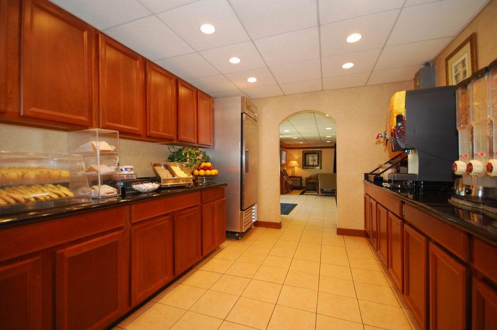 SureStay Hotel by Best Western East Brunswick