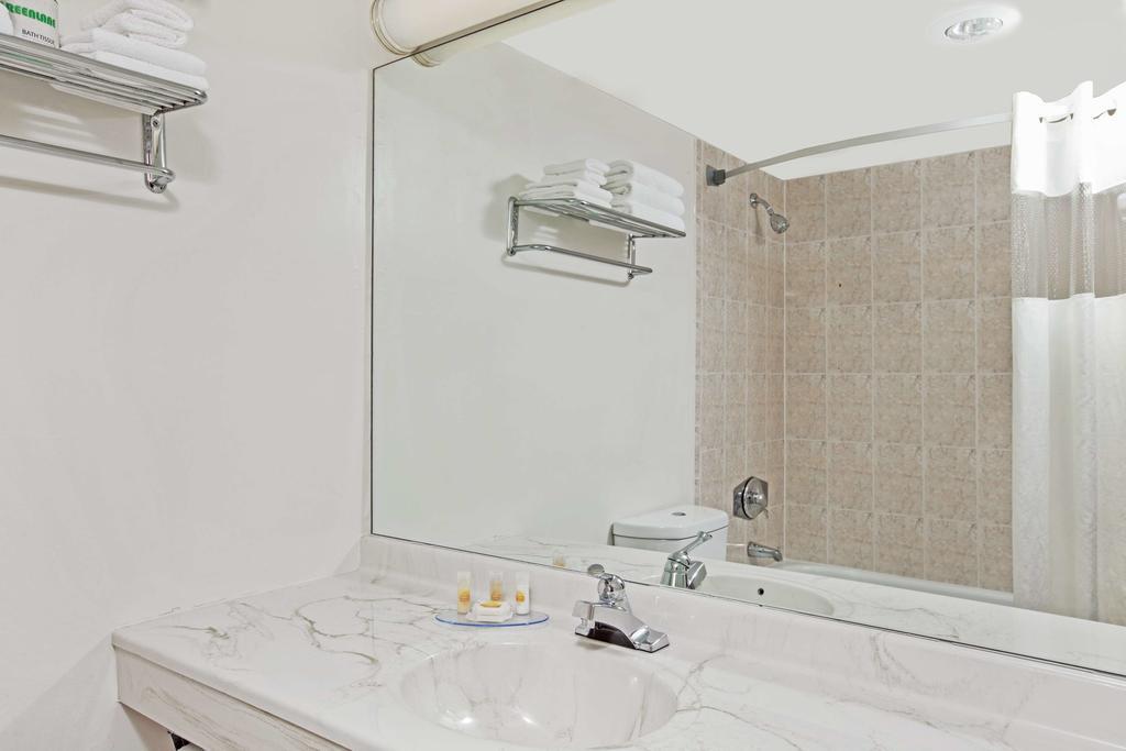 Best Western Rutgers University Hotel