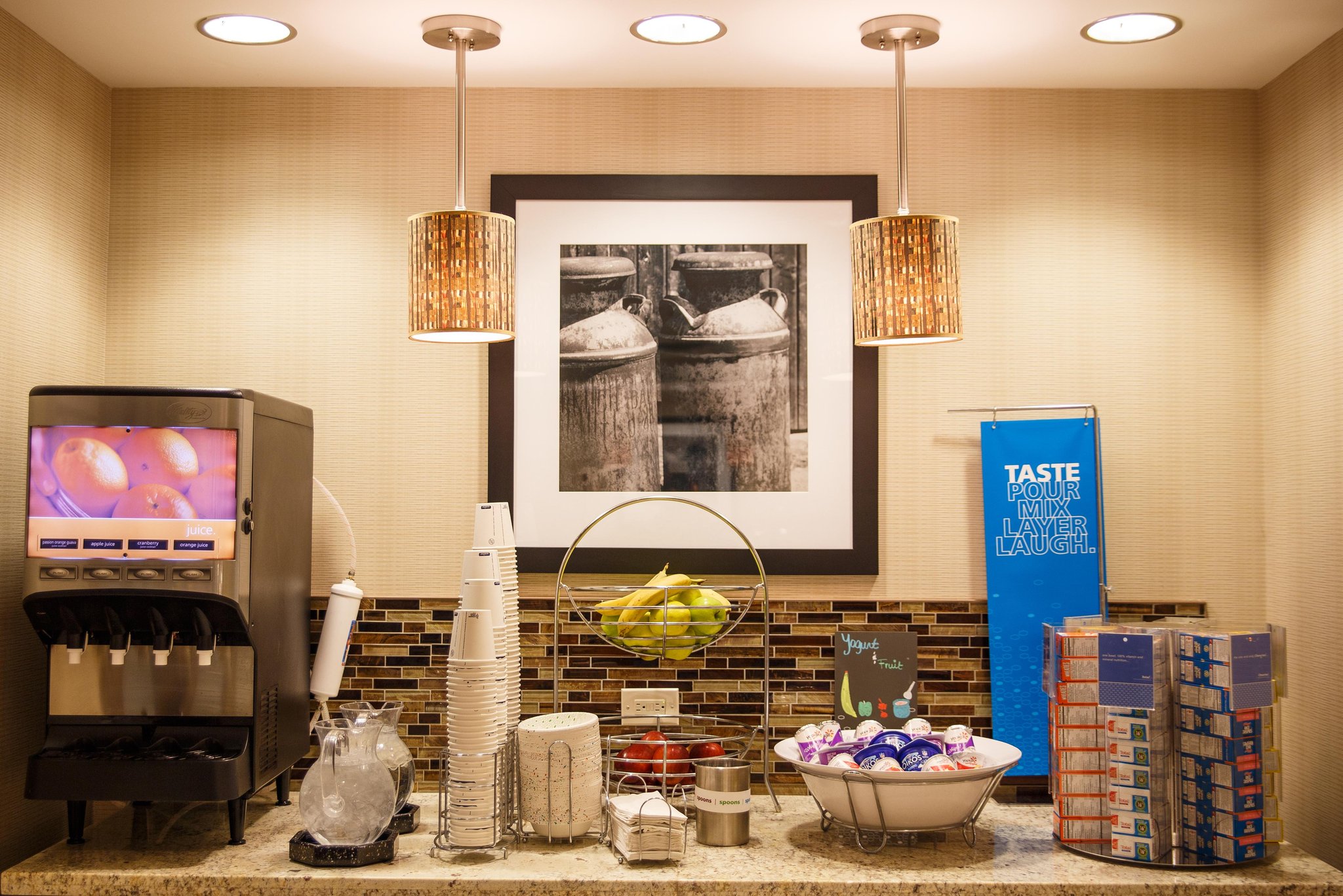 Hampton Inn & Suites Robbinsville