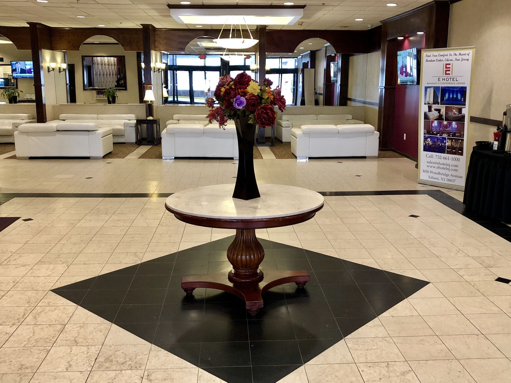 E Hotel Banquet & Conference Center
