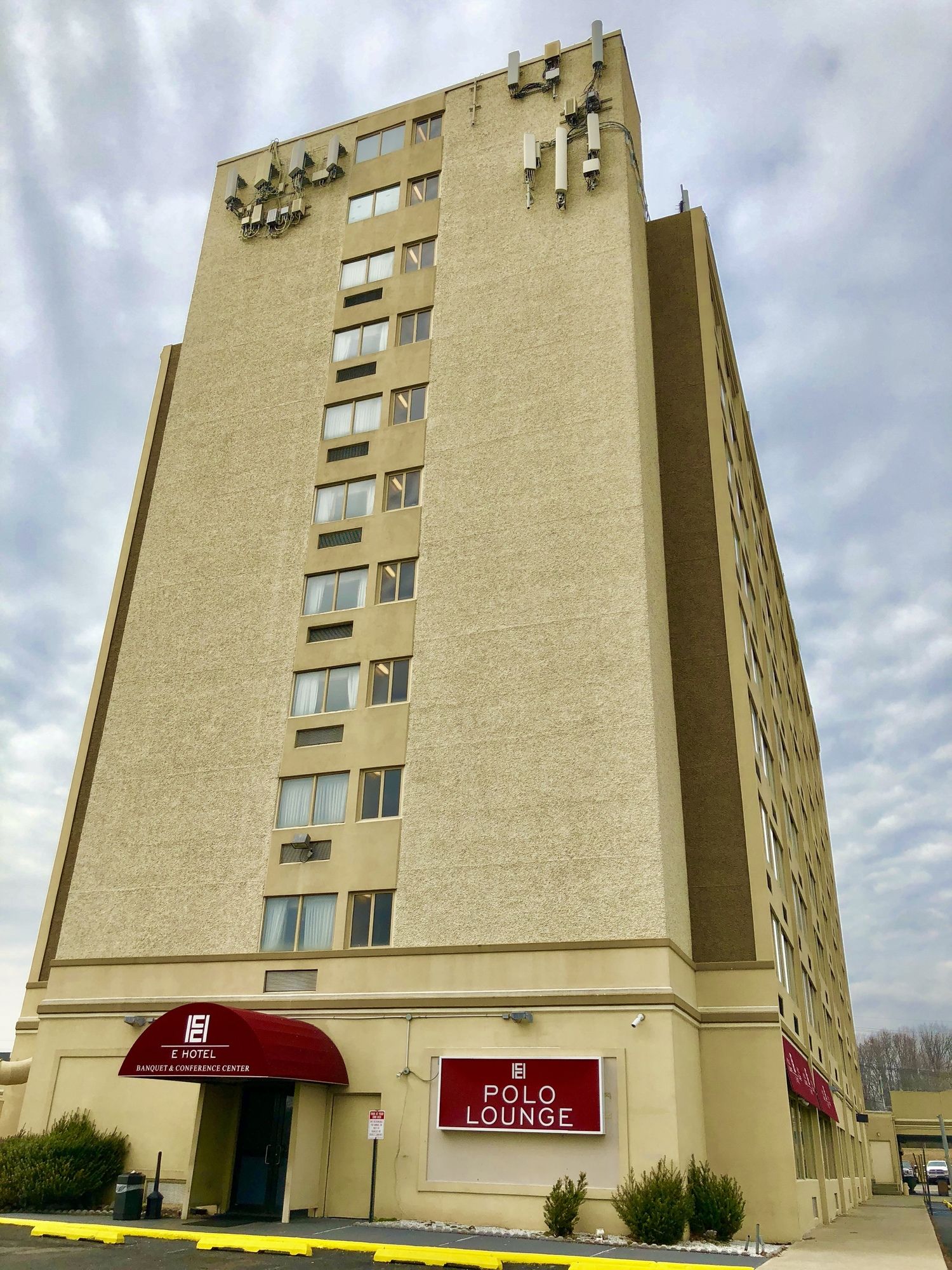 E Hotel Banquet & Conference Center