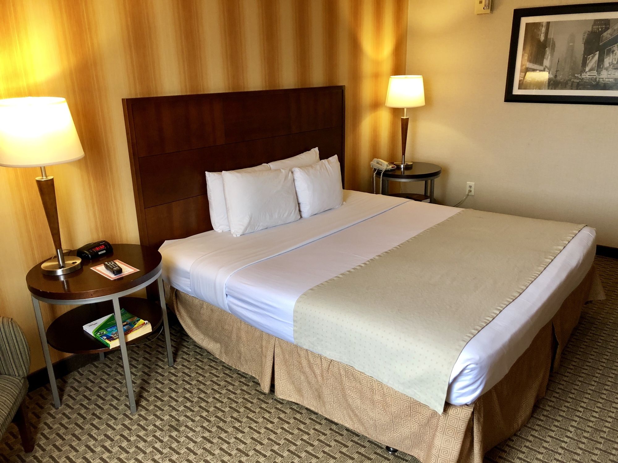 E Hotel Banquet & Conference Center