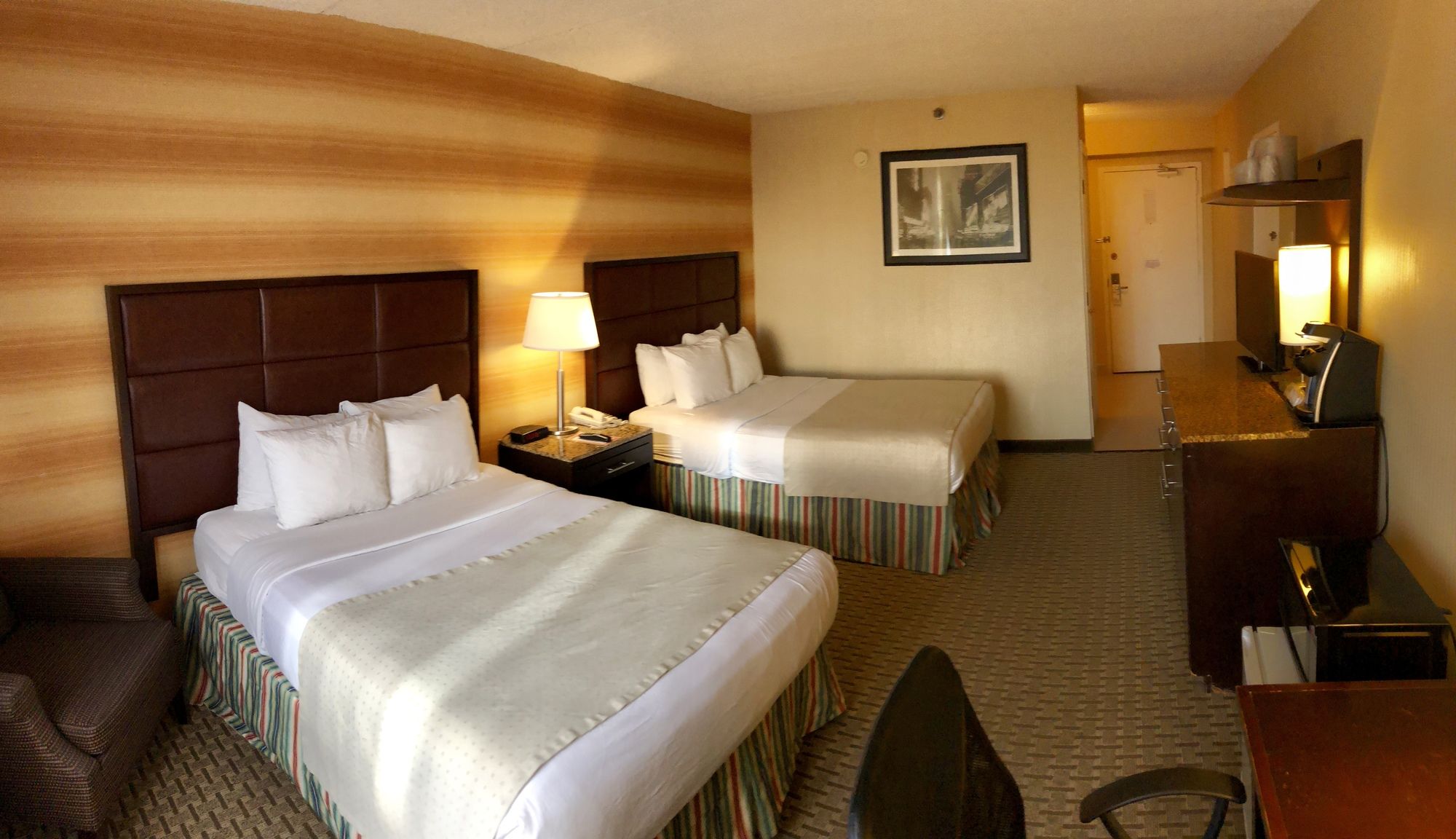 E Hotel Banquet & Conference Center