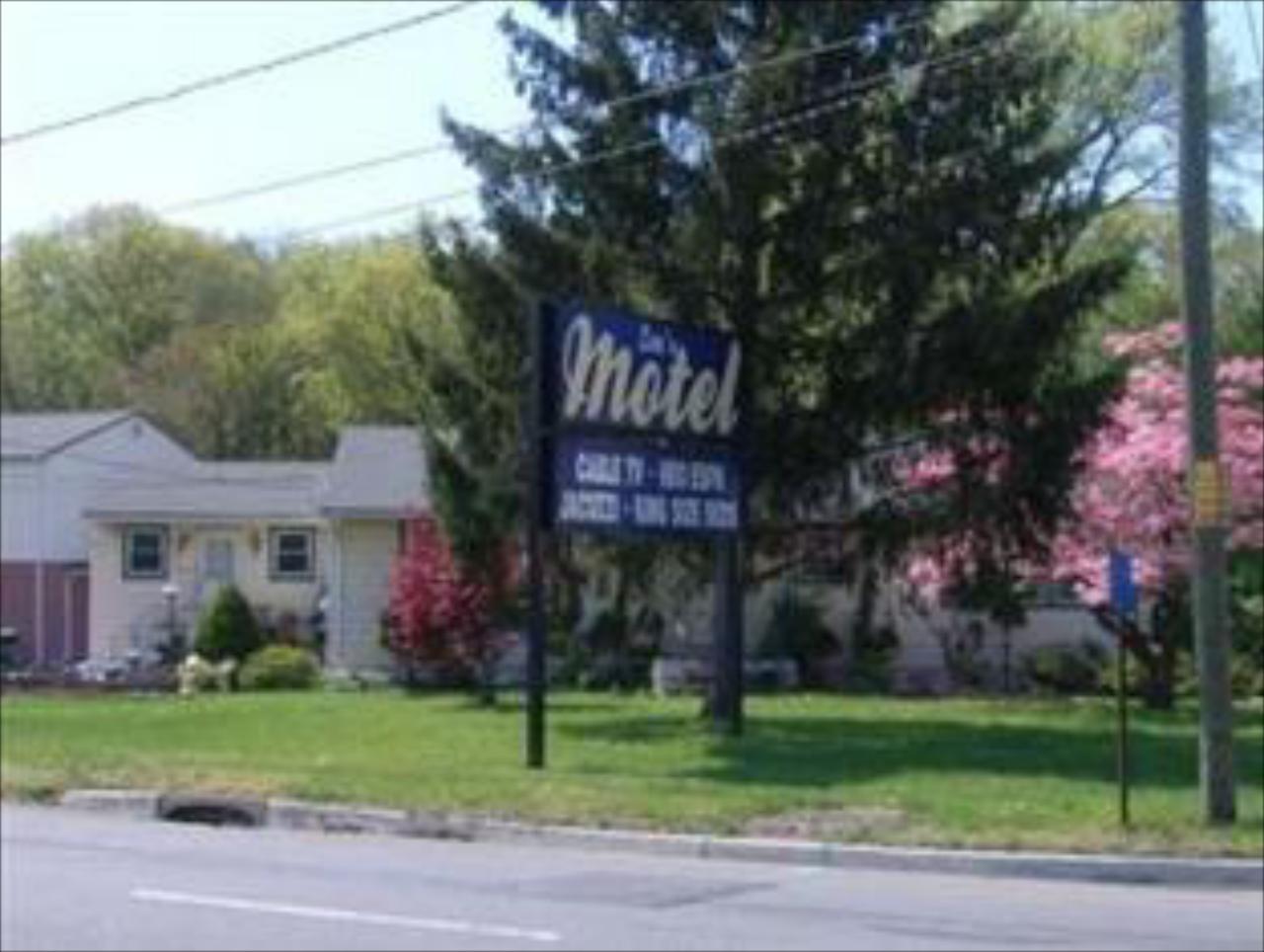 Lee's Motel