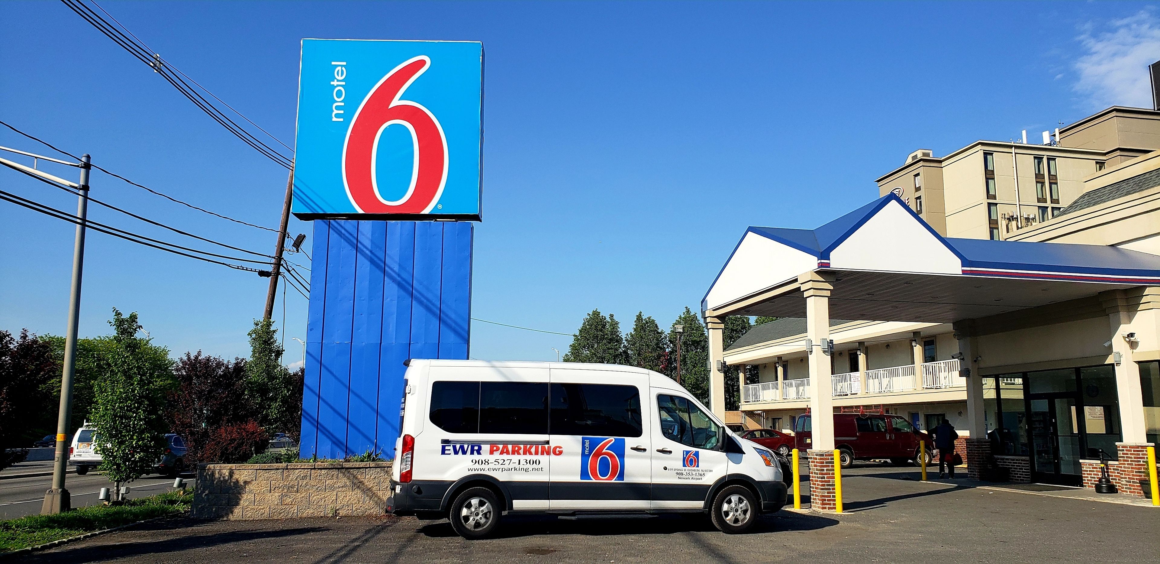 Motel 6 Elizabeth - Newark Liberty International Airport