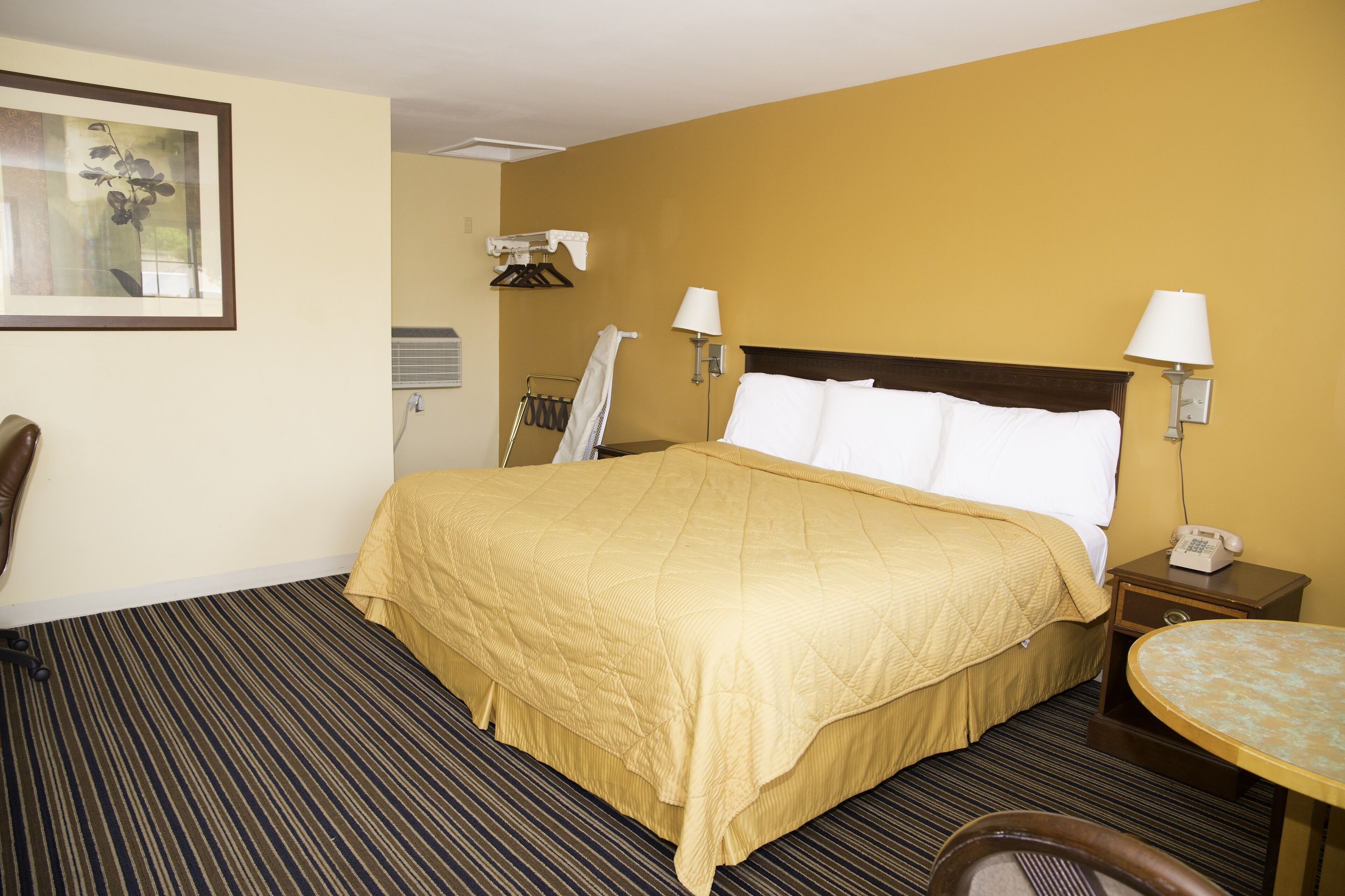 Capri Inn and Suites