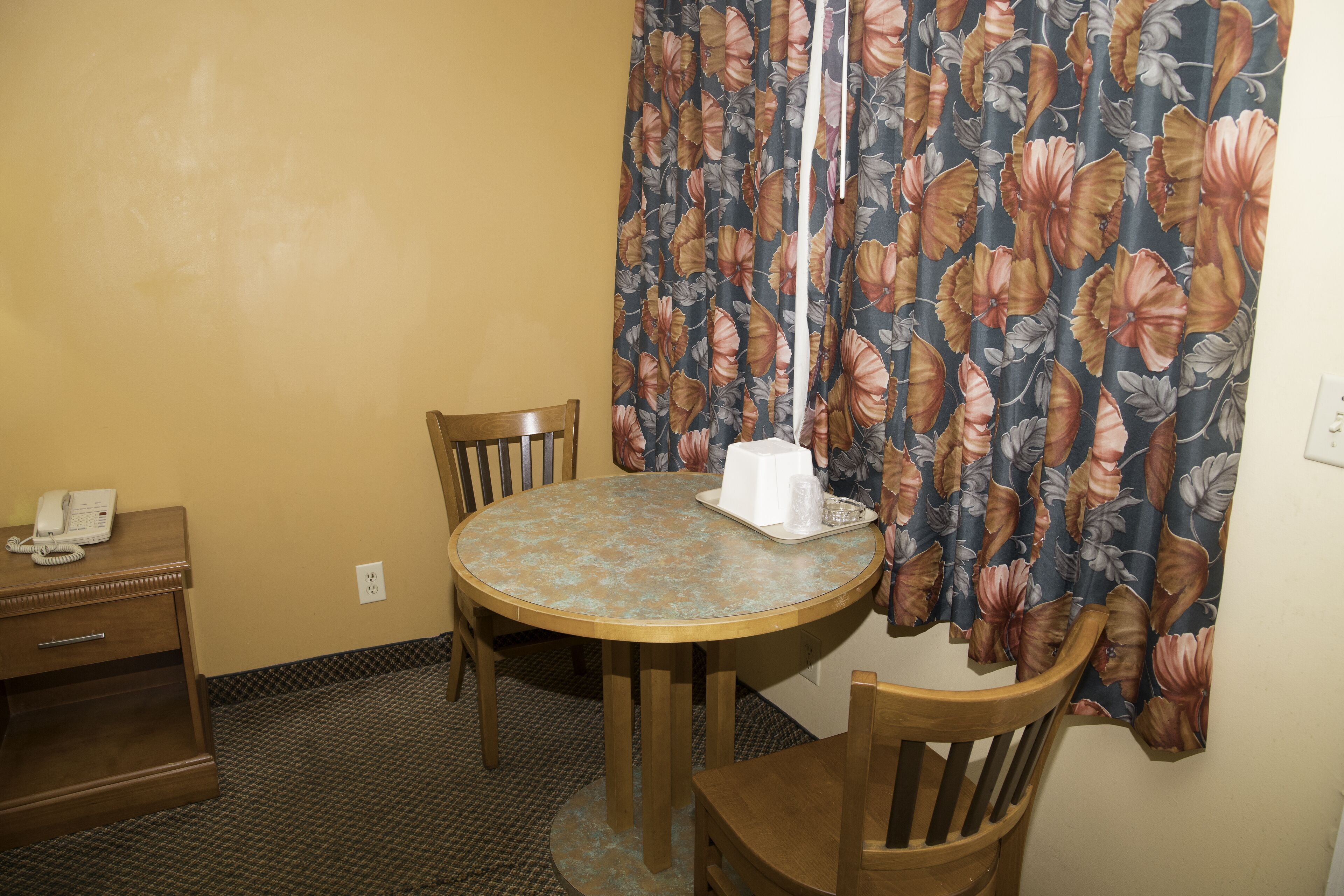 Capri Inn and Suites