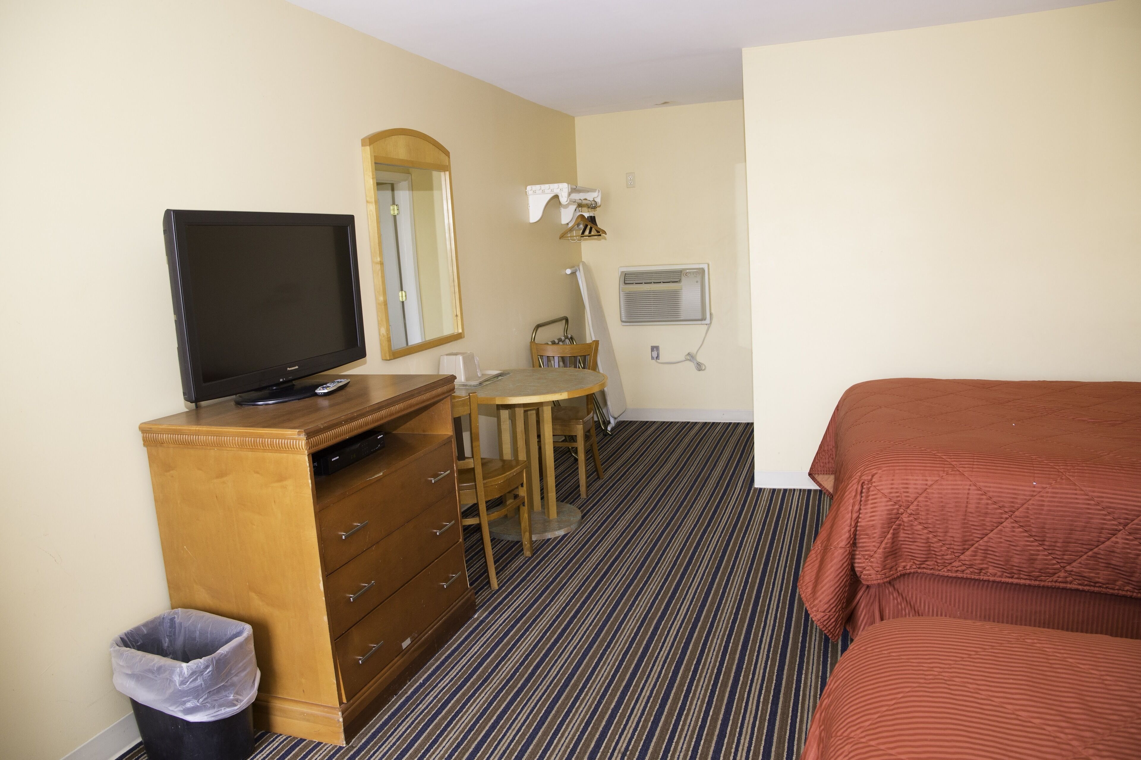 Capri Inn and Suites