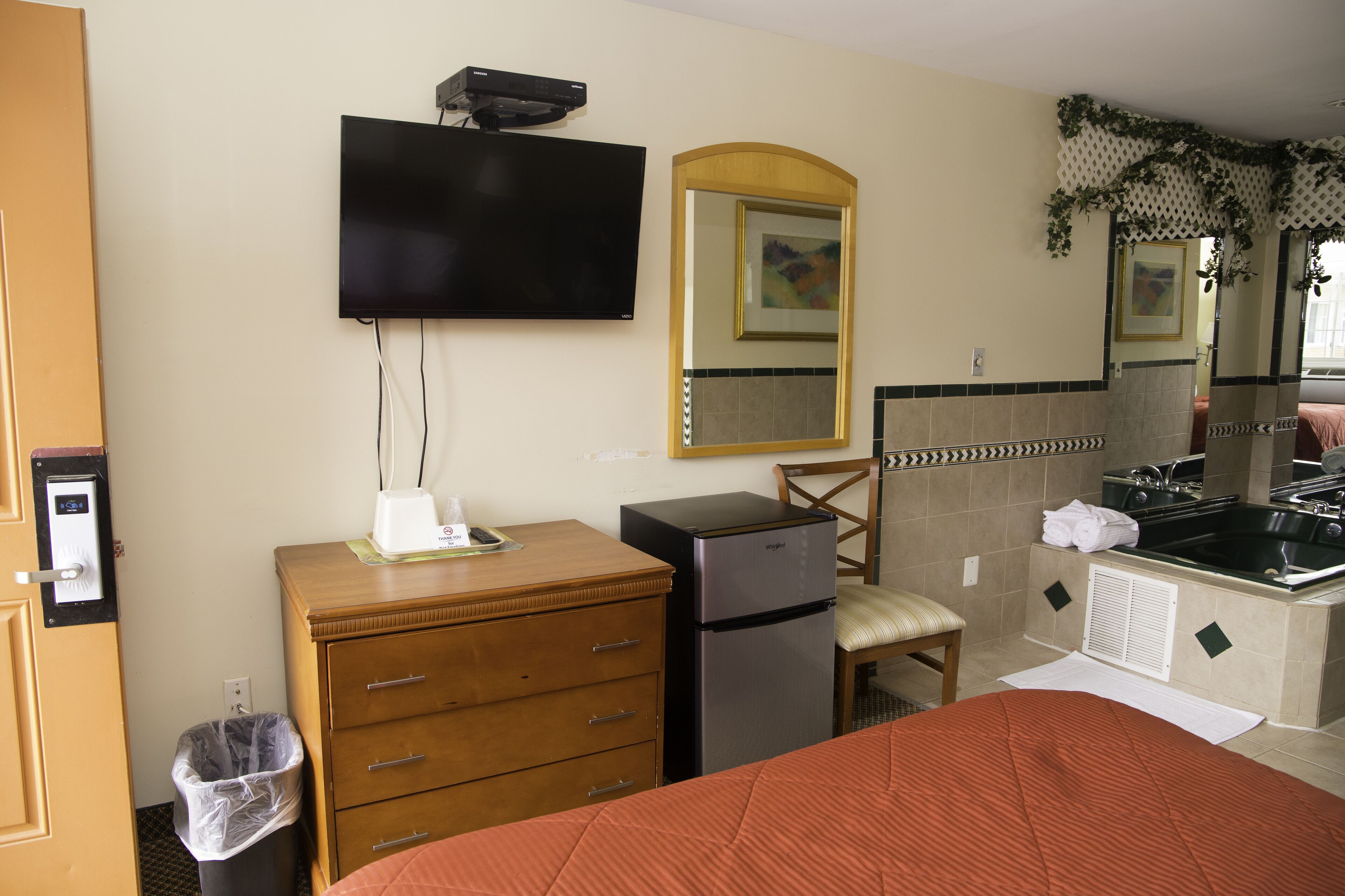 Capri Inn and Suites