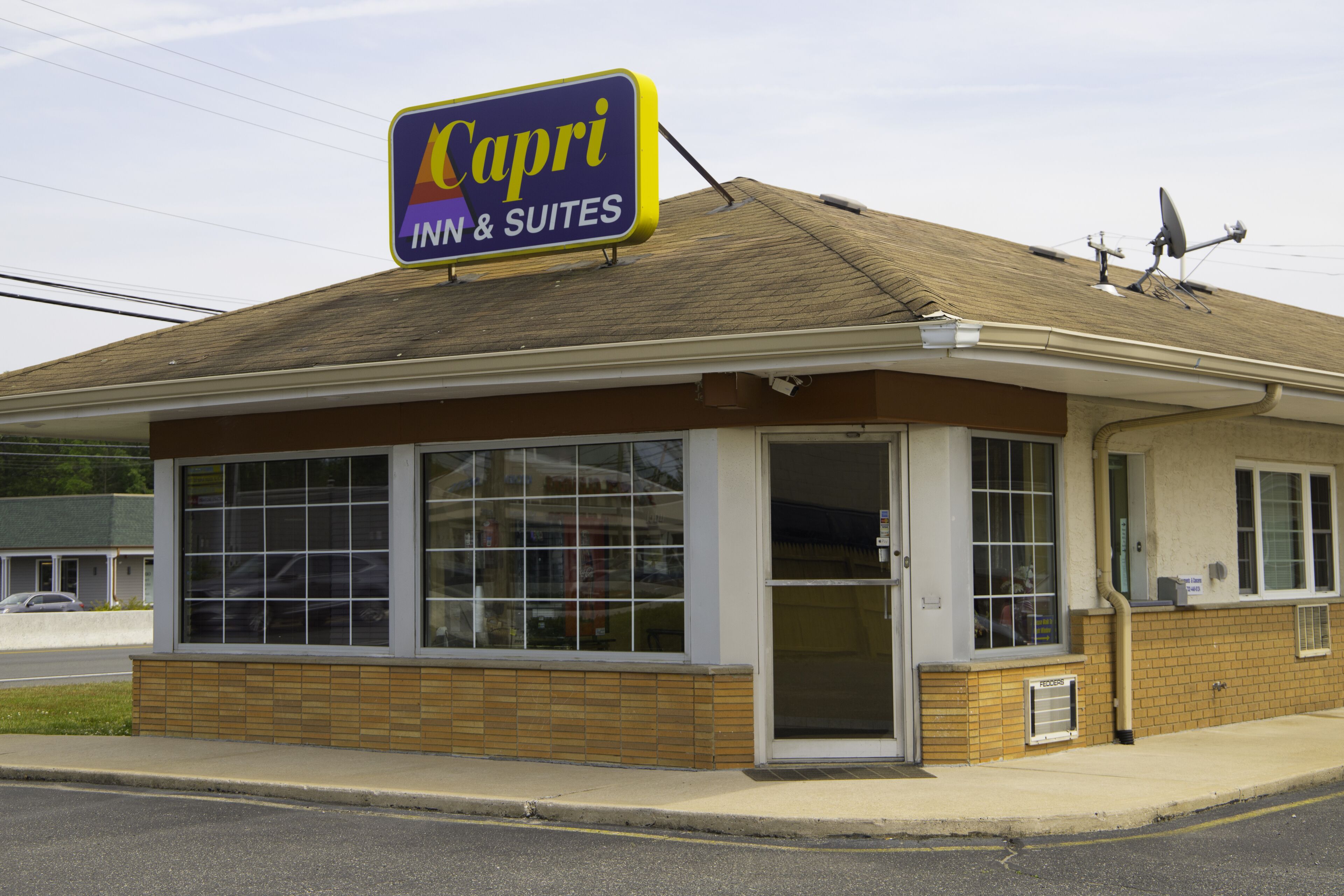 Capri Inn and Suites