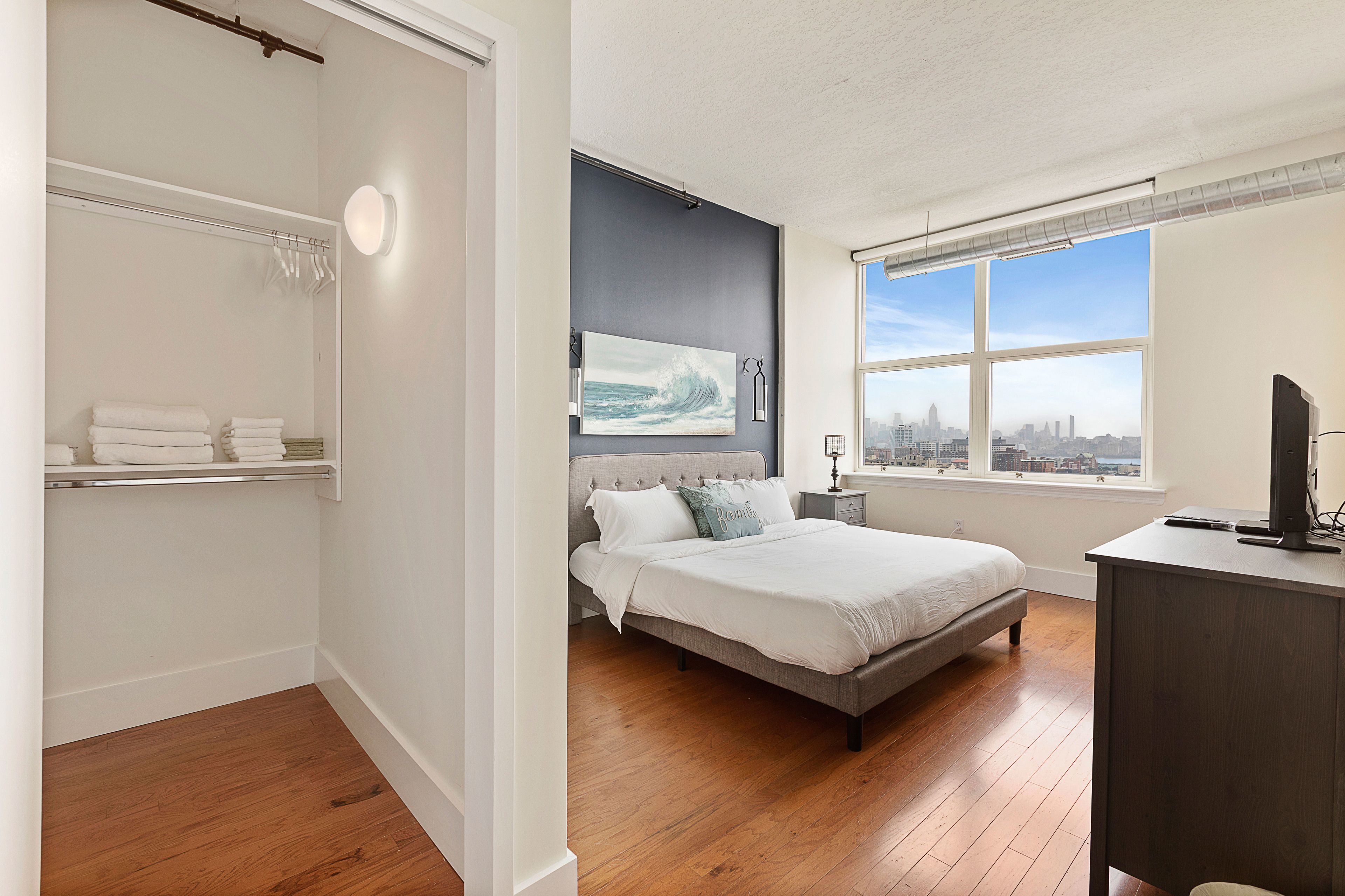 Pelicanstay Near Holland Tunnel
